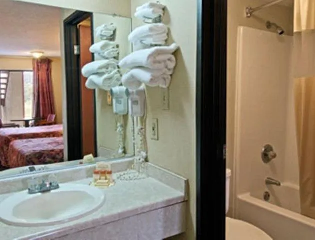 King Room - Smoking  in Americas Best Value Inn - Augusta / South