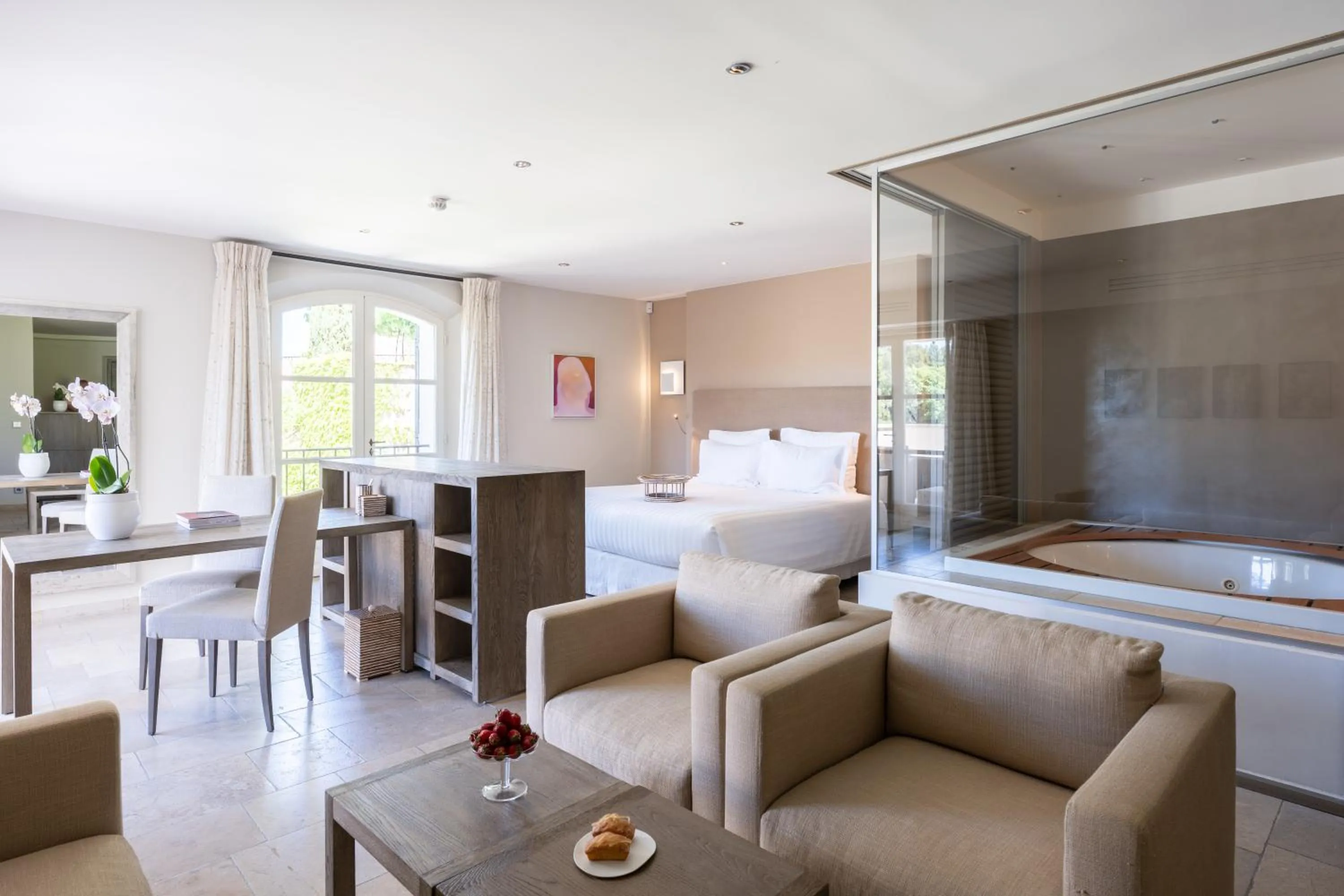 Deluxe Suite with Spa Bath in Coquillade Provence - Relais & Châteaux