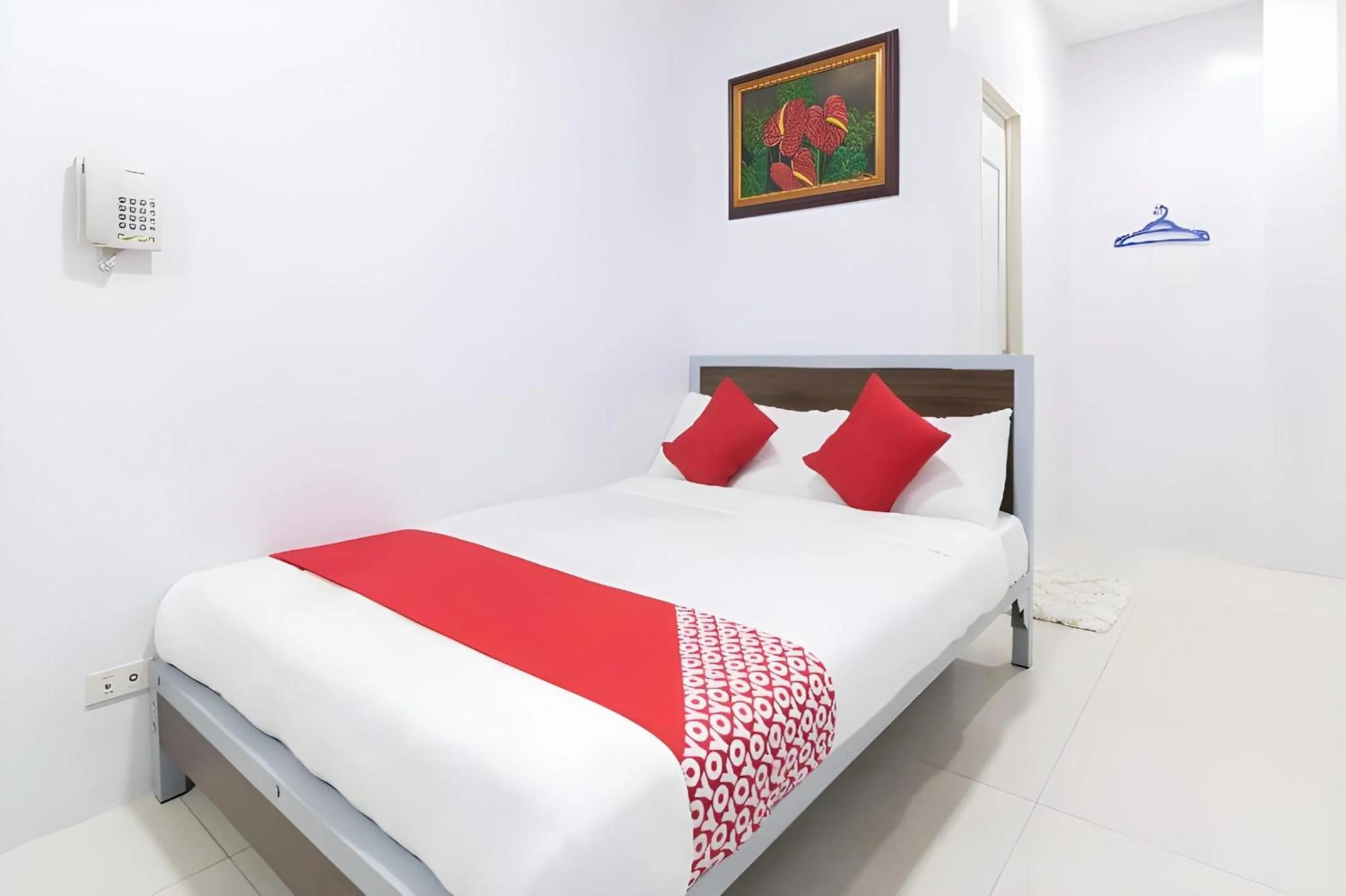 Deluxe Double Room in OYO 152 Sangco Condotel