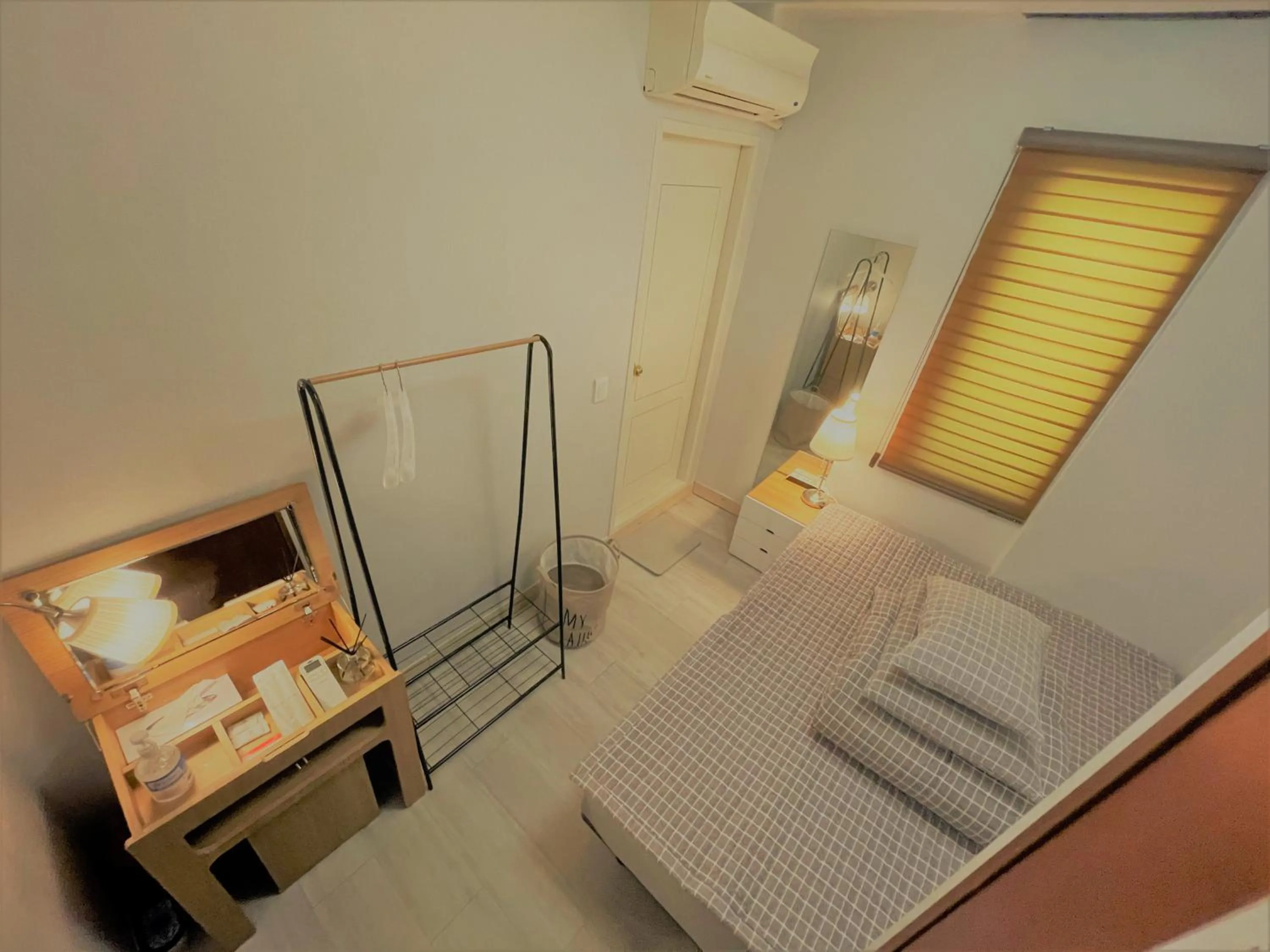 Deluxe Double Room with Shower in Stitches House