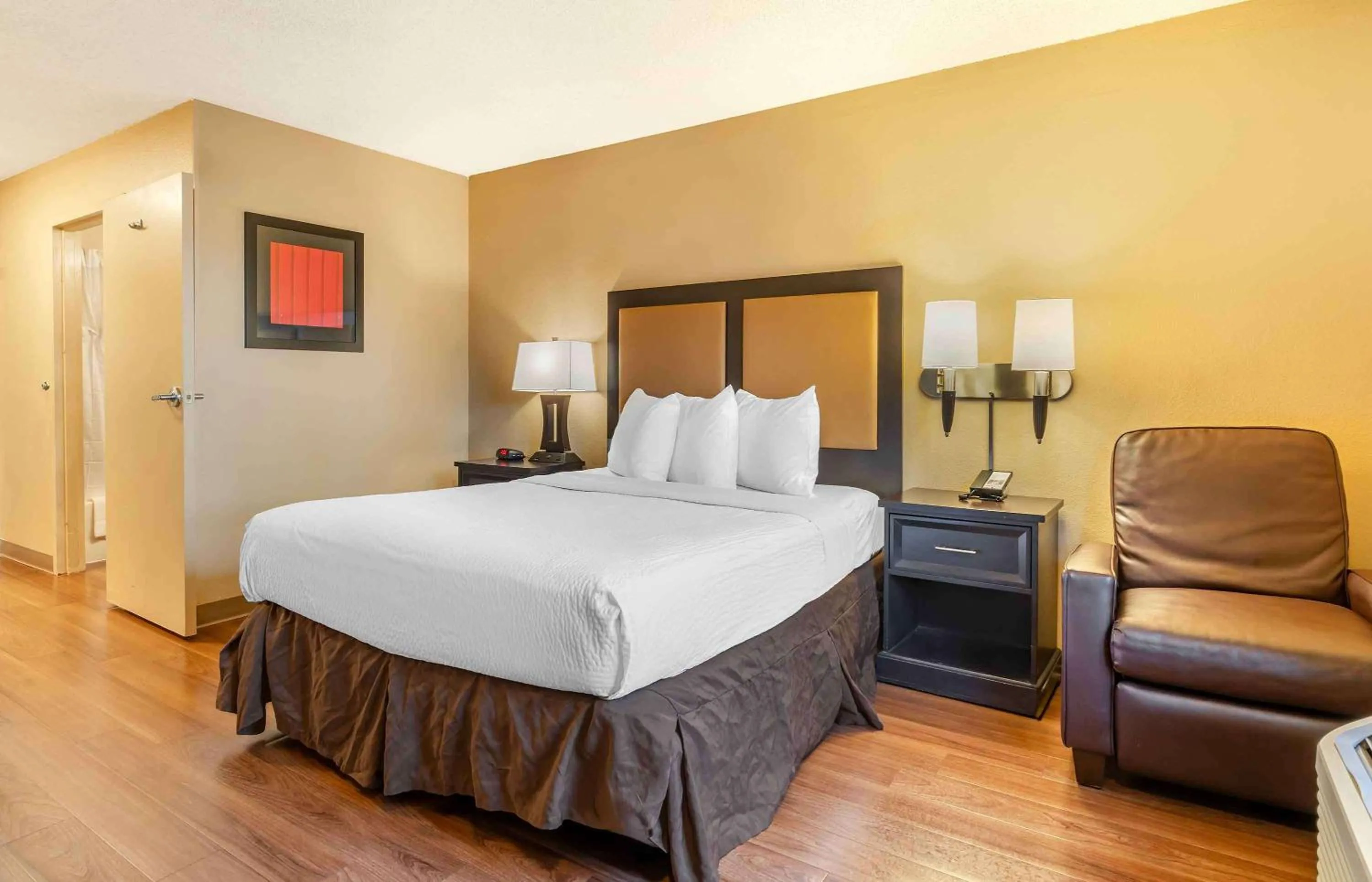 Queen Studio - Non-Smoking in Extended Stay America Suites - Oakland - Emeryville