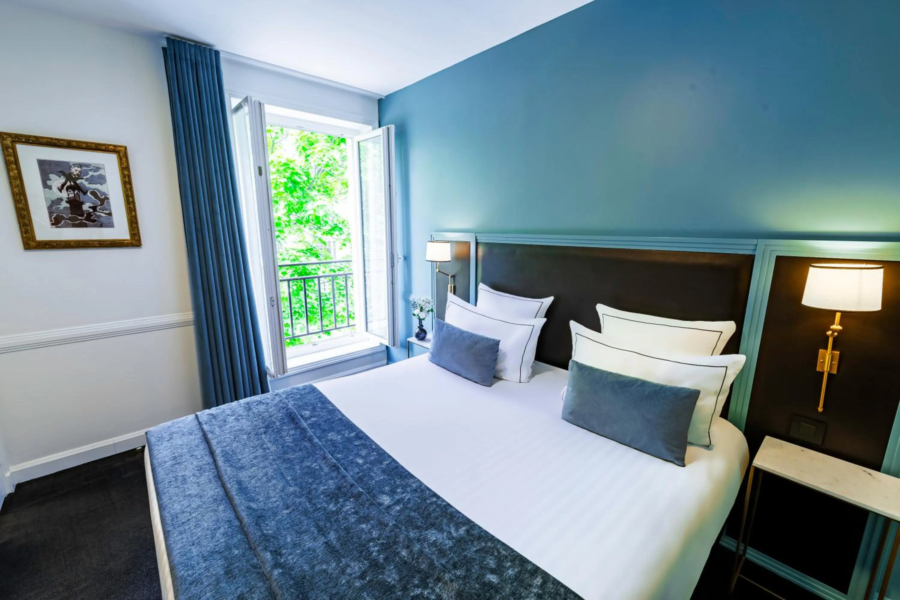 Classic Double Room in Hôtel Le Cercle Tour Eiffel