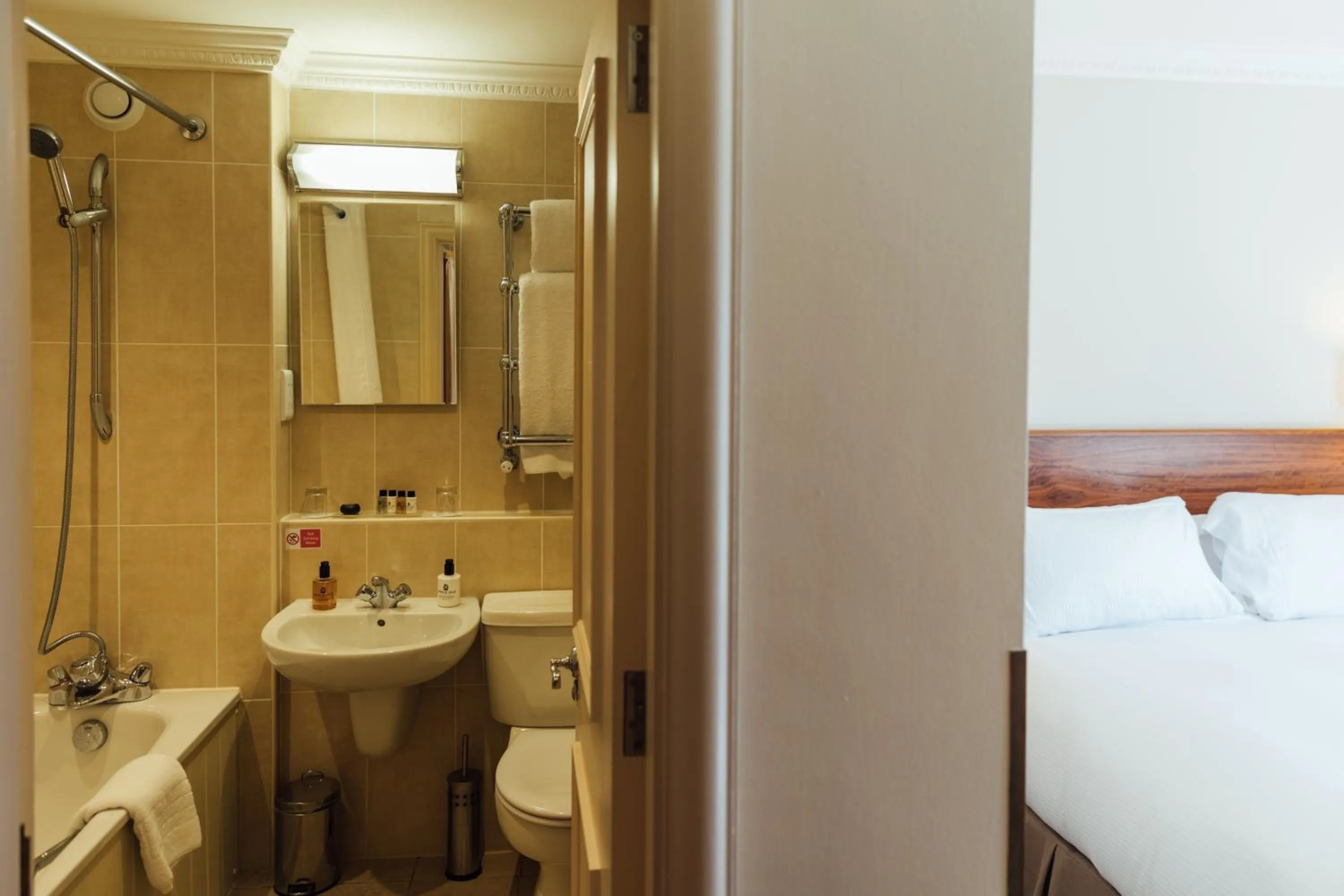 Standard Double Room in The Woburn