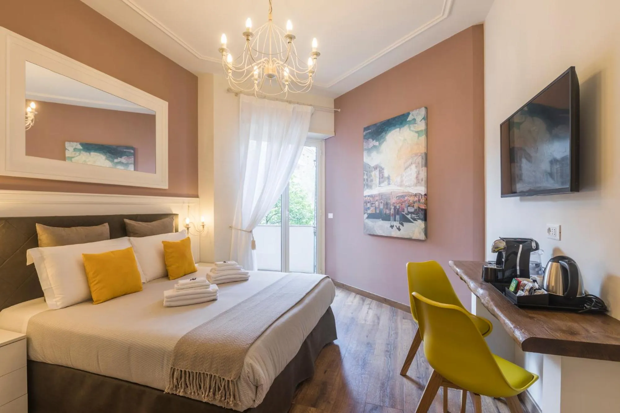 Double or Twin Room in Trastevere Gallery Suites
