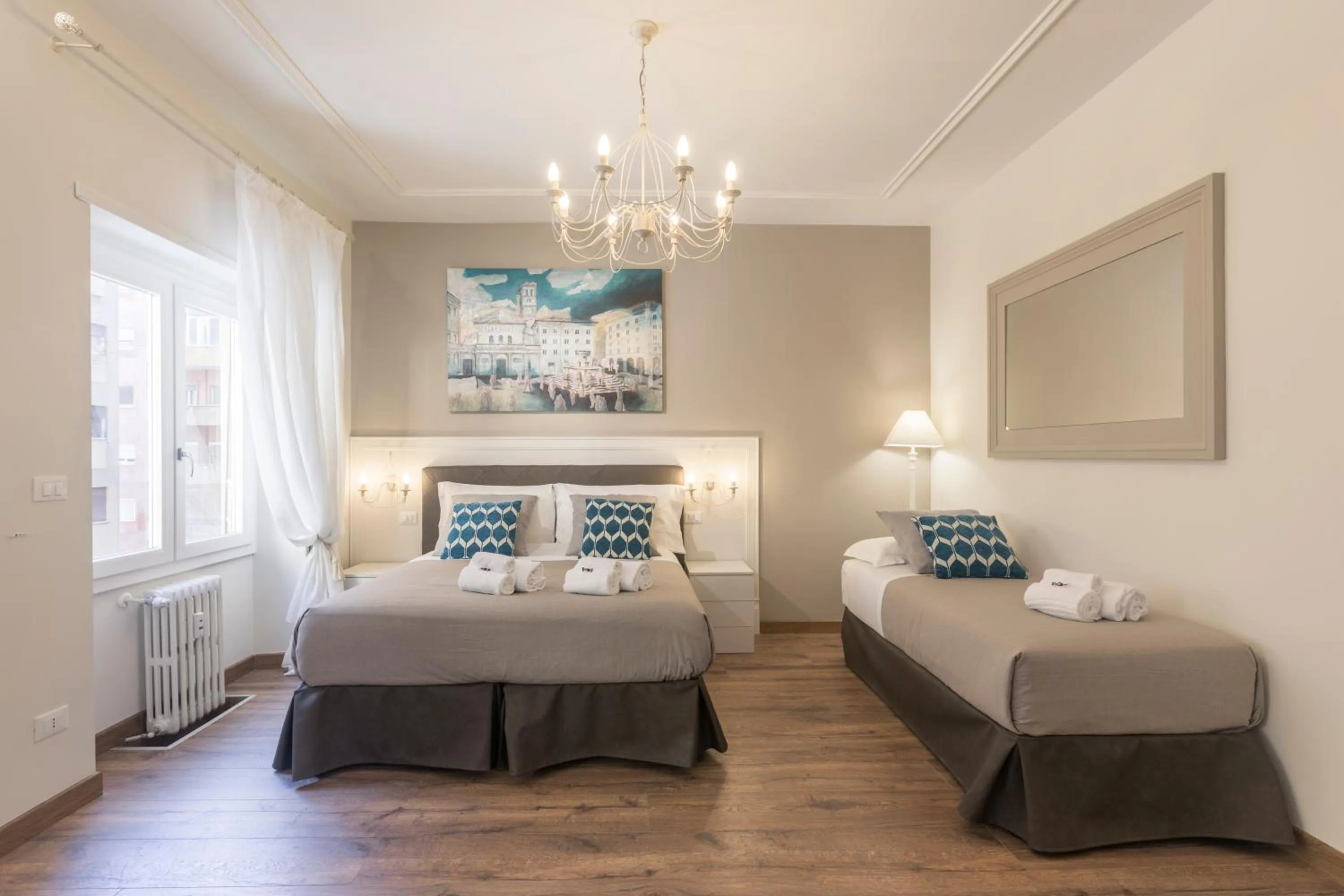 Deluxe Family Room in Trastevere Gallery Suites