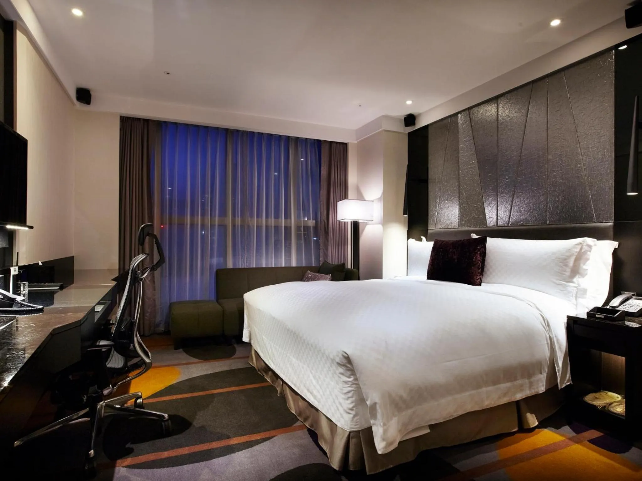 Premium King Room in The Tango Hotel Taipei ChangAn