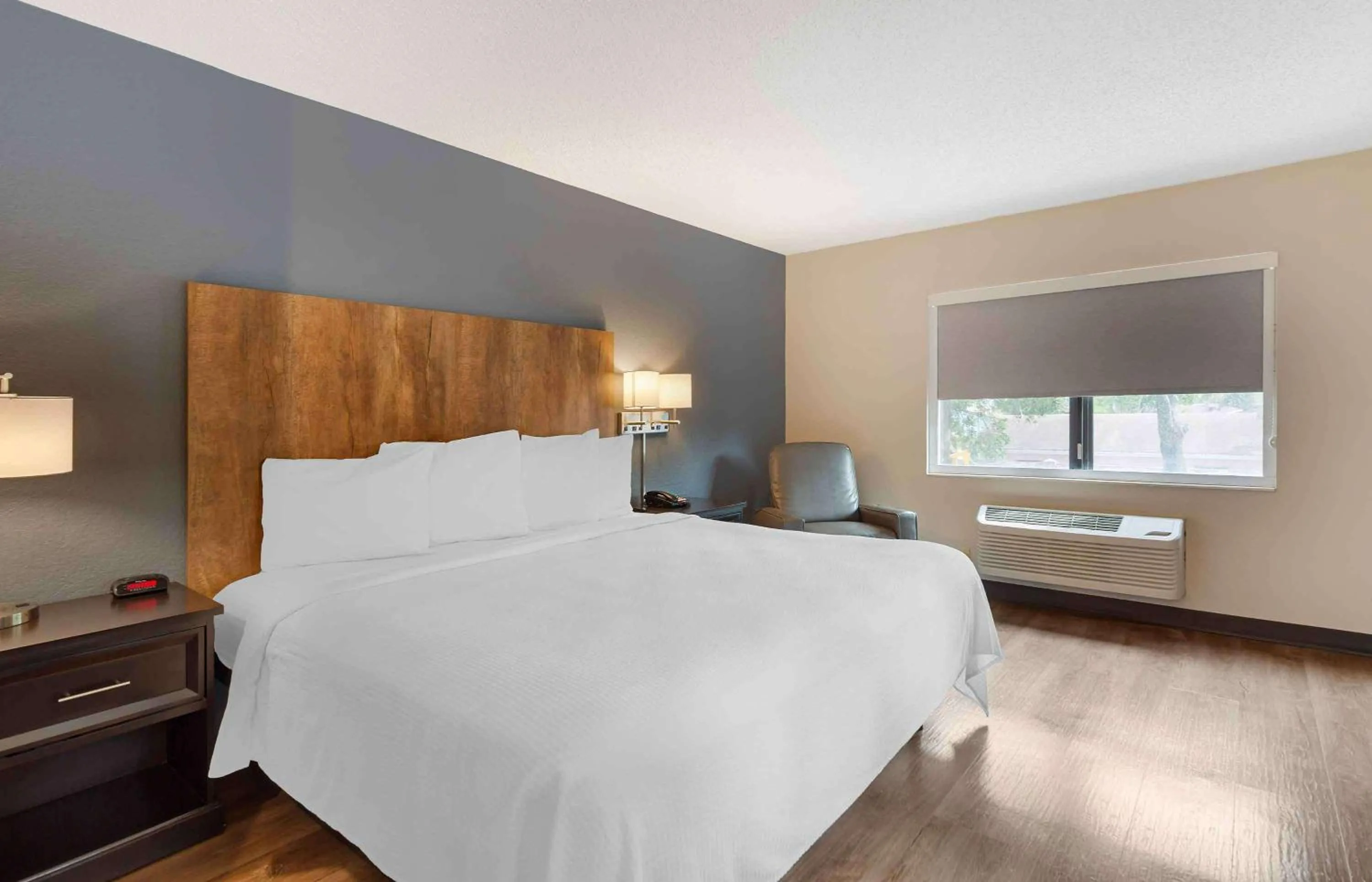 King Studio - Non-Smoking in Extended Stay America Premier Suites - Fort Lauderdale - Deerfield Beach