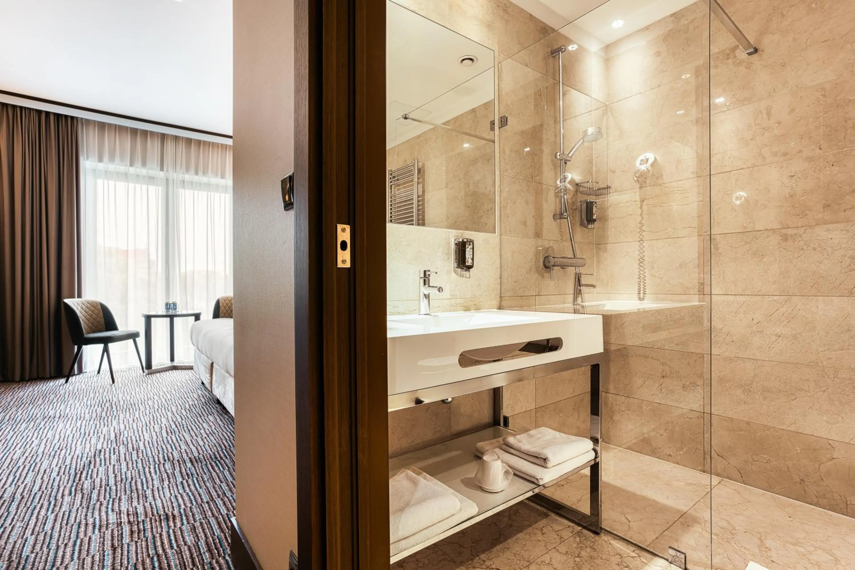 Deluxe Double Room with Balcony in Copernicus Toruń Hotel