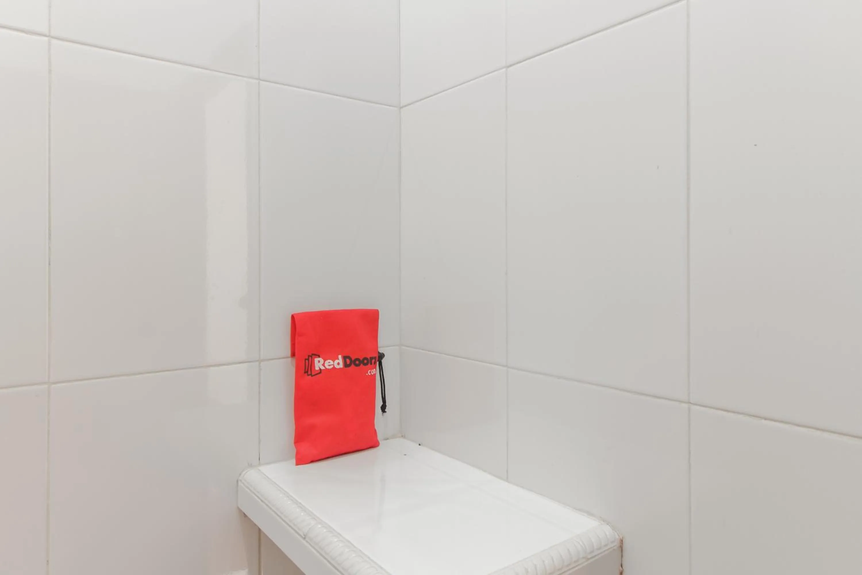 Twin Room in KoolKost Syariah near Ayani Mega Mall Pontianak