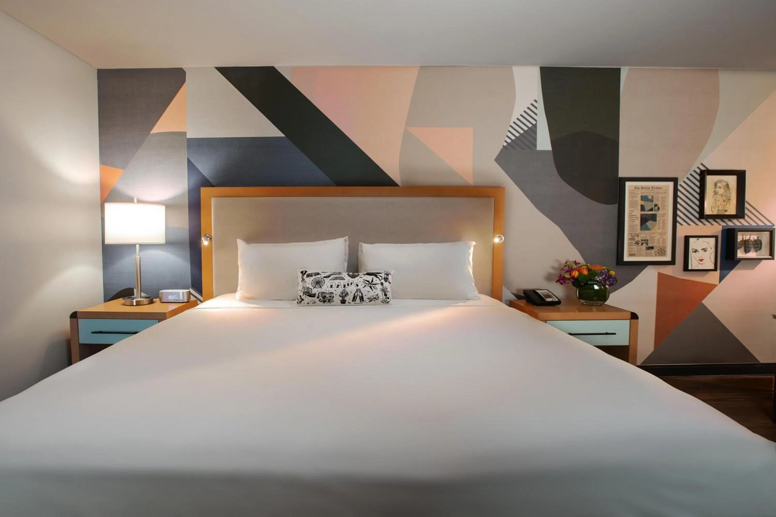 King Room with Roll-in Shower - Mobility and Hearing Accessible in The Beeman Hotel