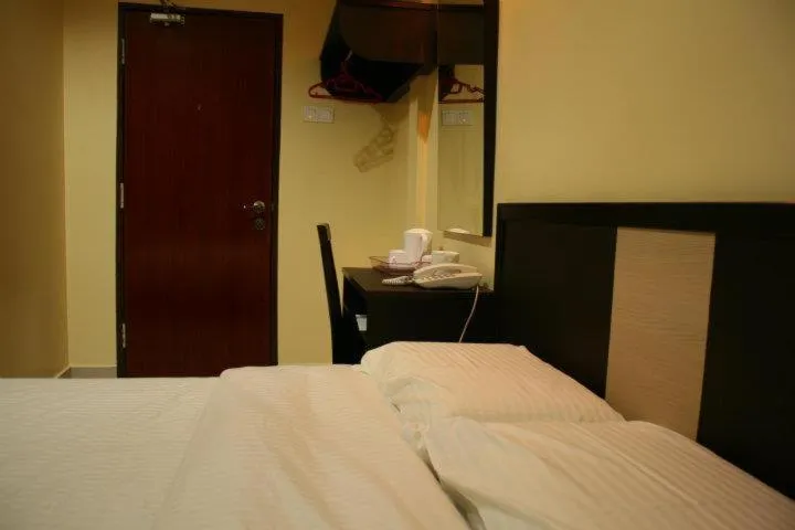 Standard Double Room in The Fern Lodge Hotel