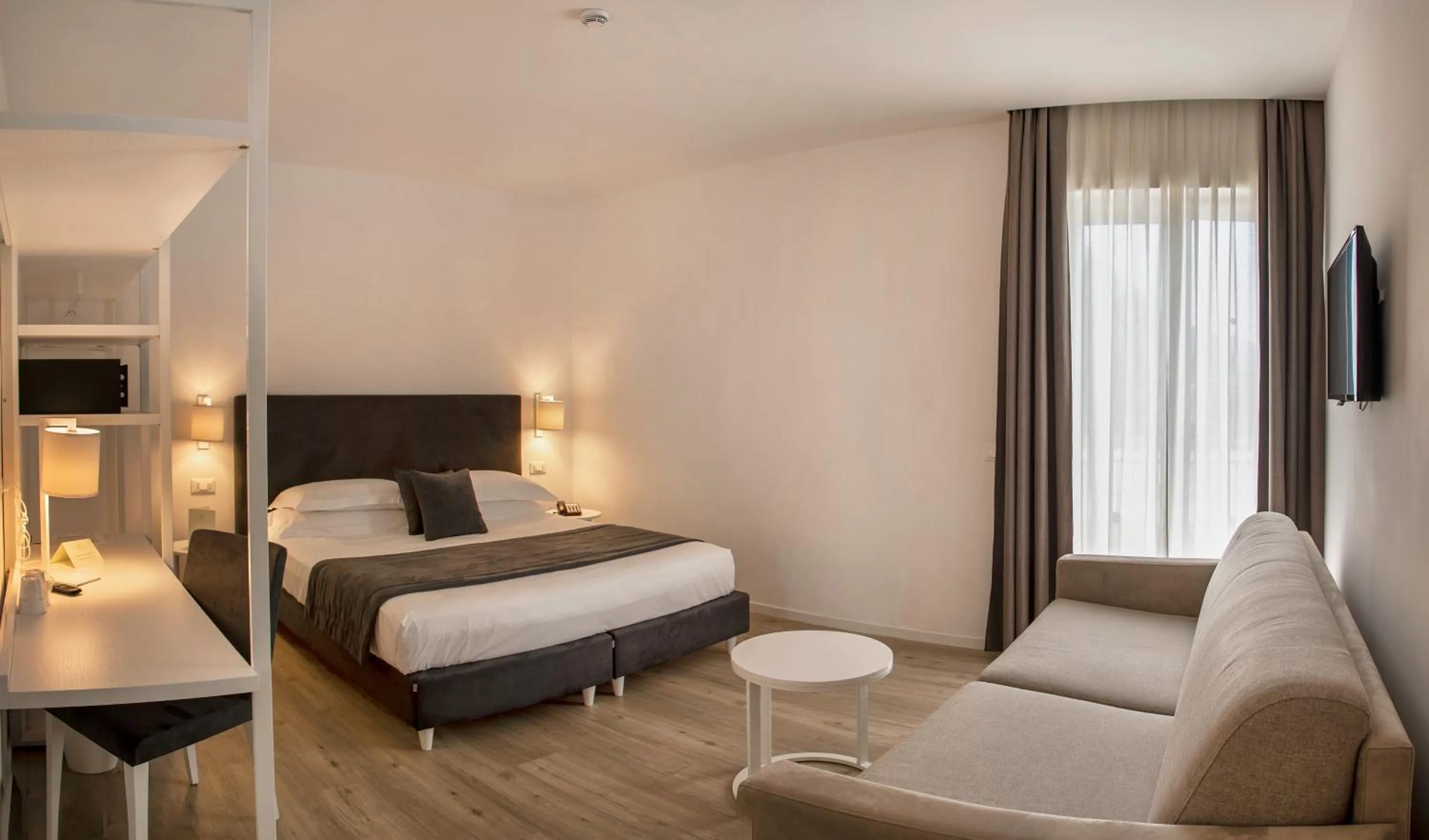 Comfort Double or Twin Room with Sofa in Hotel Isabella Sorrento