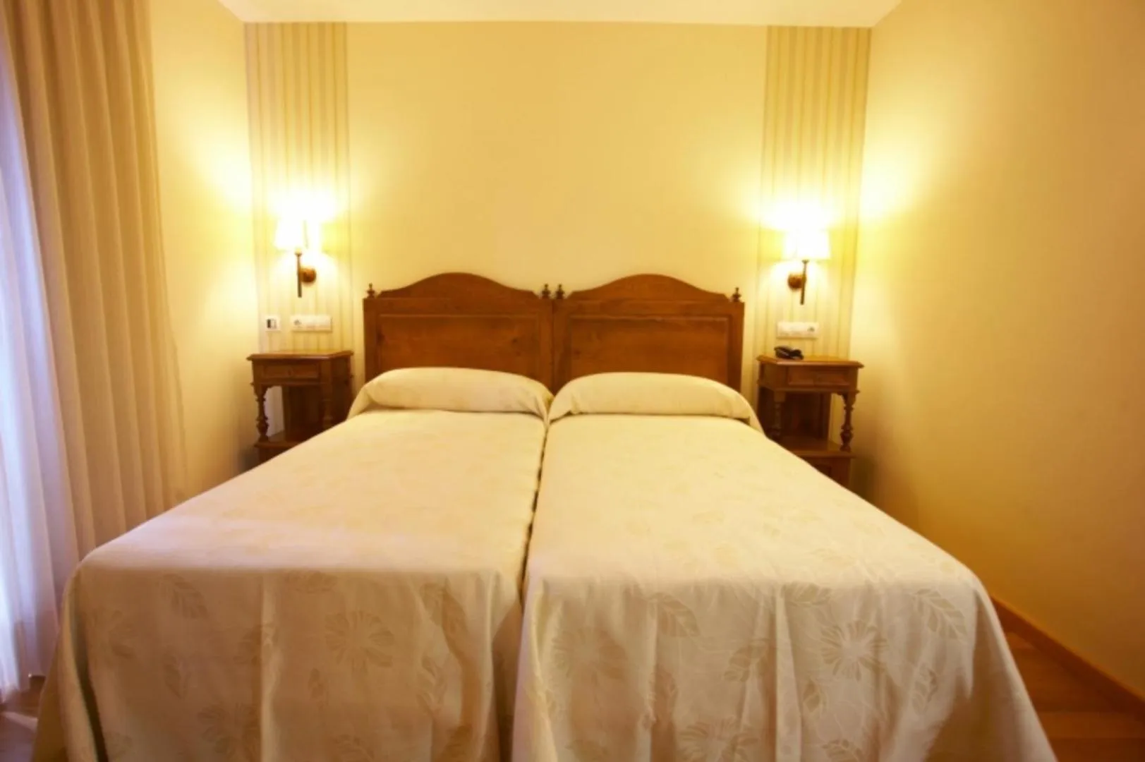 Twin Room in Hotel Vila do Val