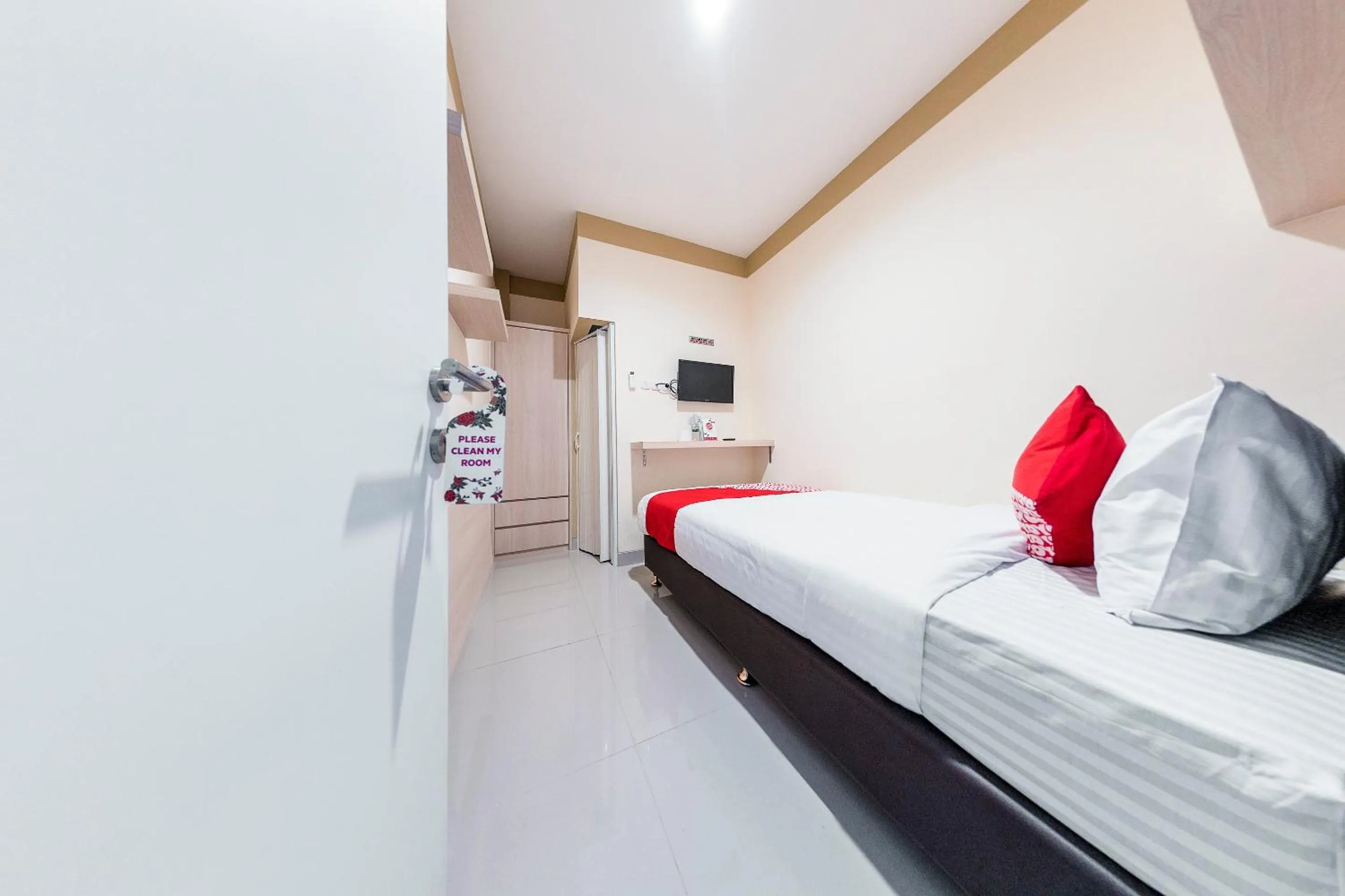 Standard Single Room - single occupancy in Hotel O Balcon Biru