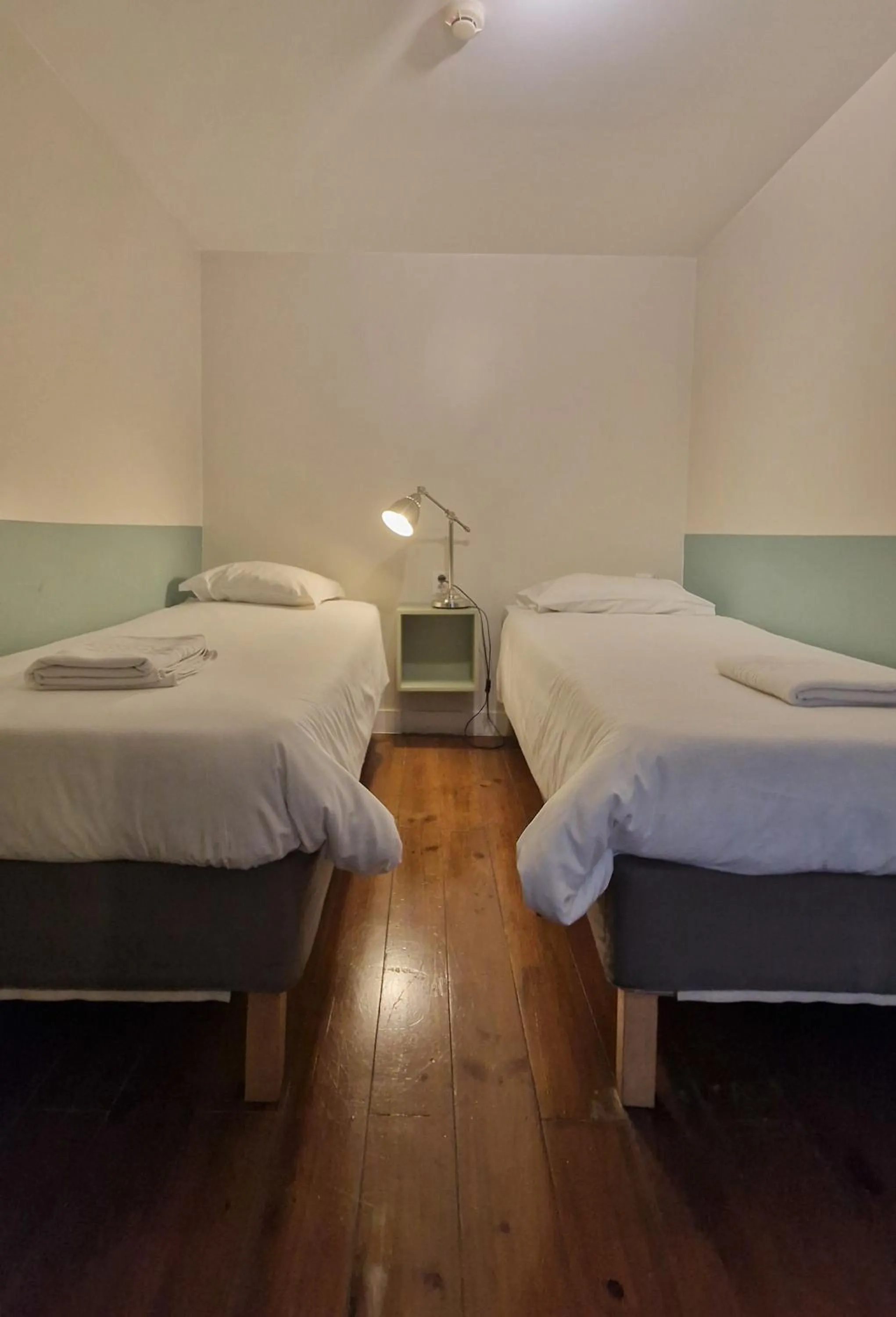 Standard Twin Room with Shared Bathroom in Rossio Hostel