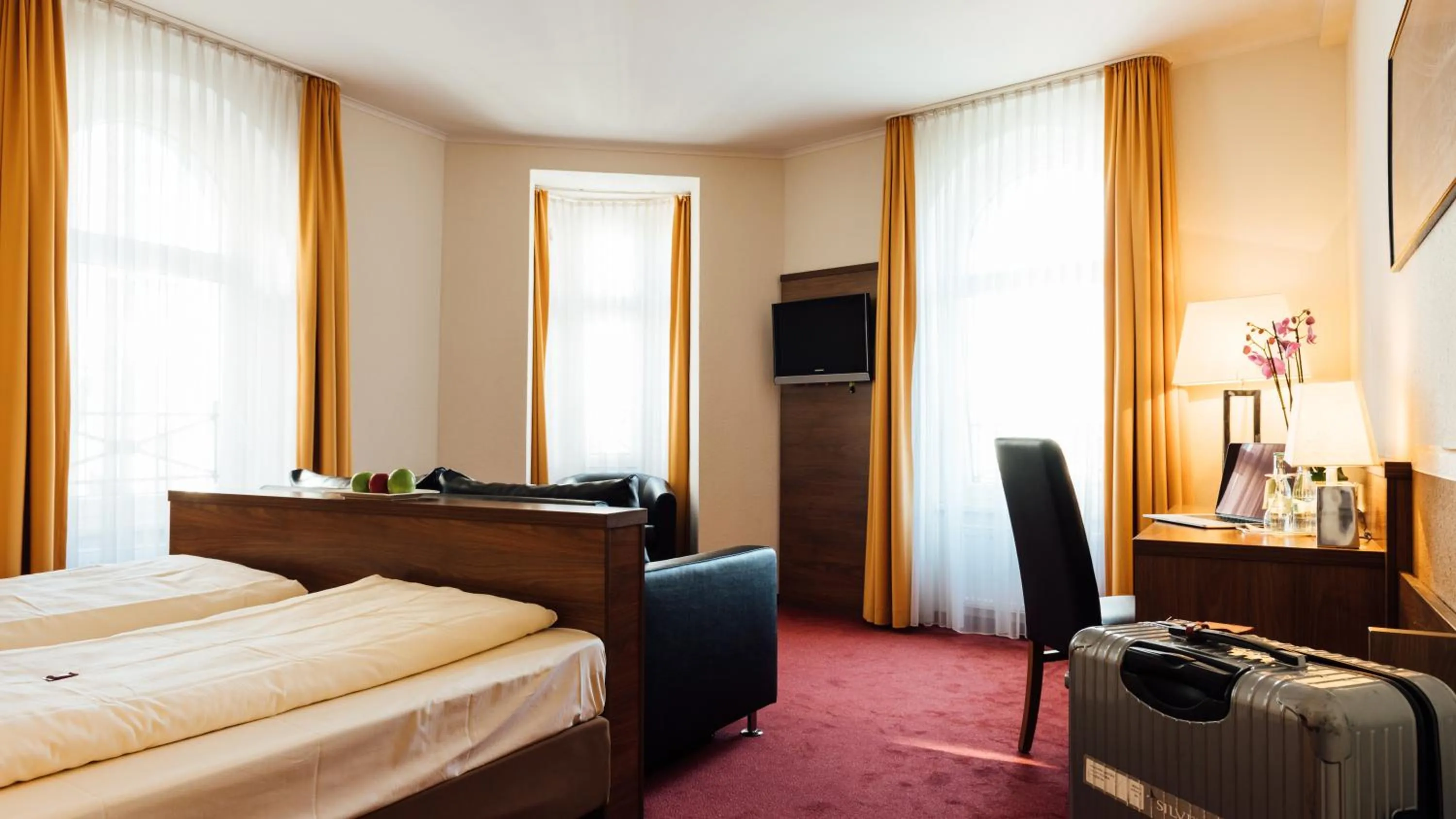 Comfort Double Room in Arcade Hotel