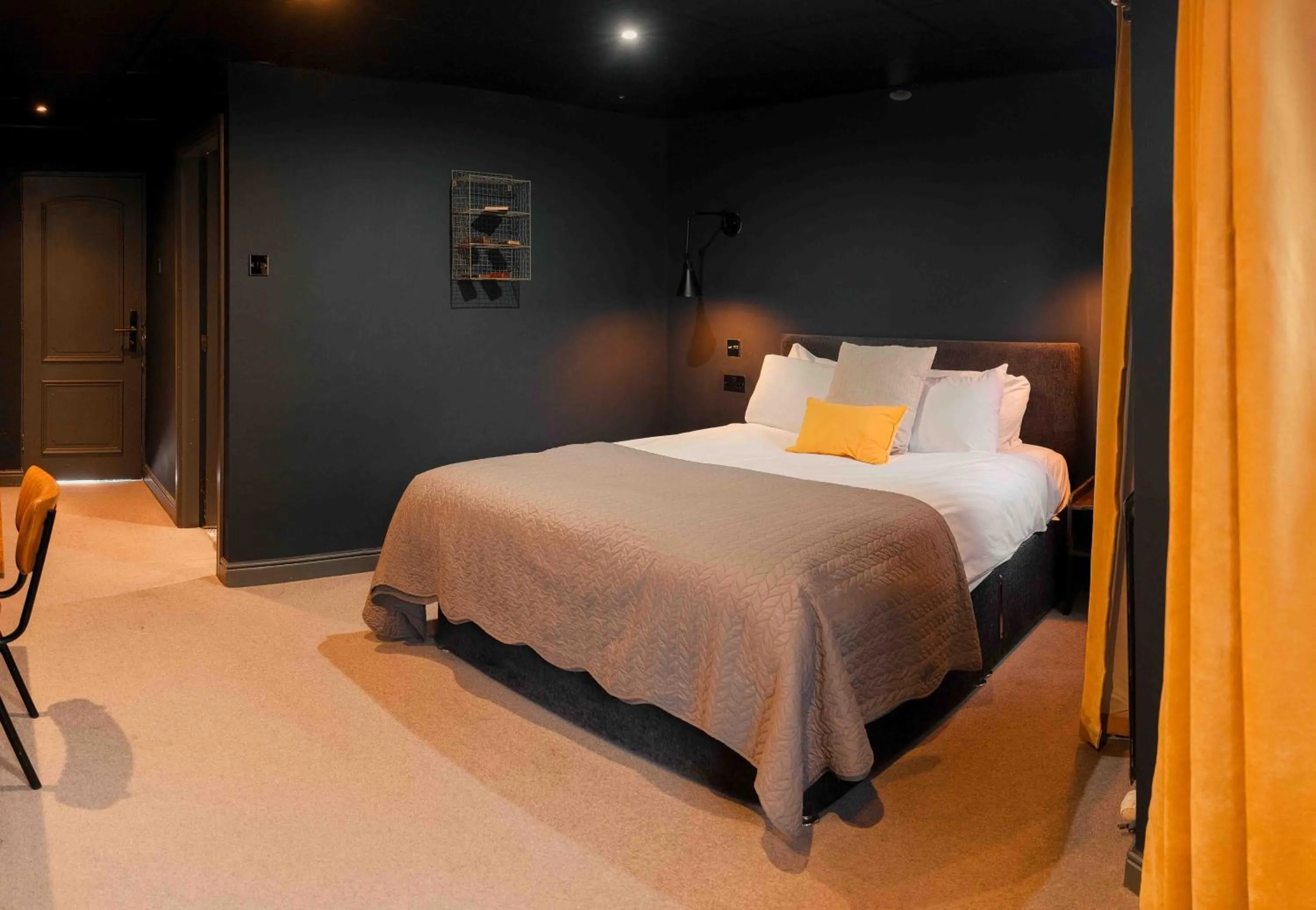 Riverside Deluxe Double in The Bridge