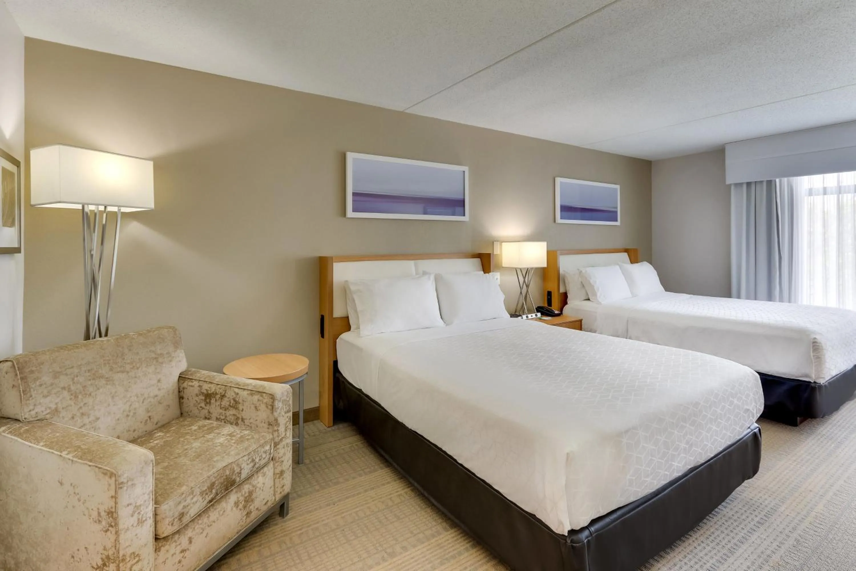 Premium Queen Room with Two Queen Beds and Mobility Accessible Tub in Holiday Inn Franklin - Cool Springs by IHG