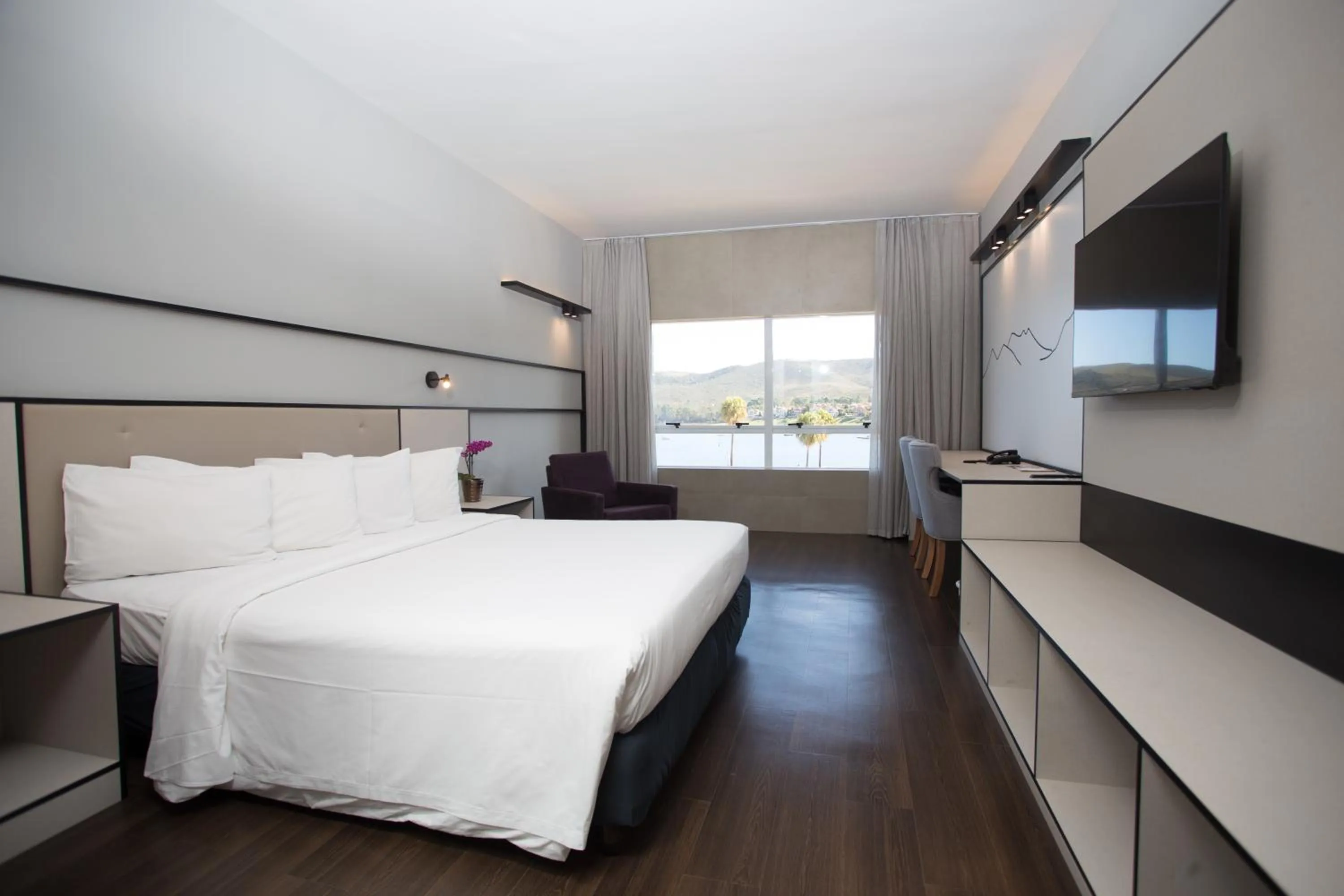 Deluxe Queen Room in Transamerica Lagoa dos Ingleses