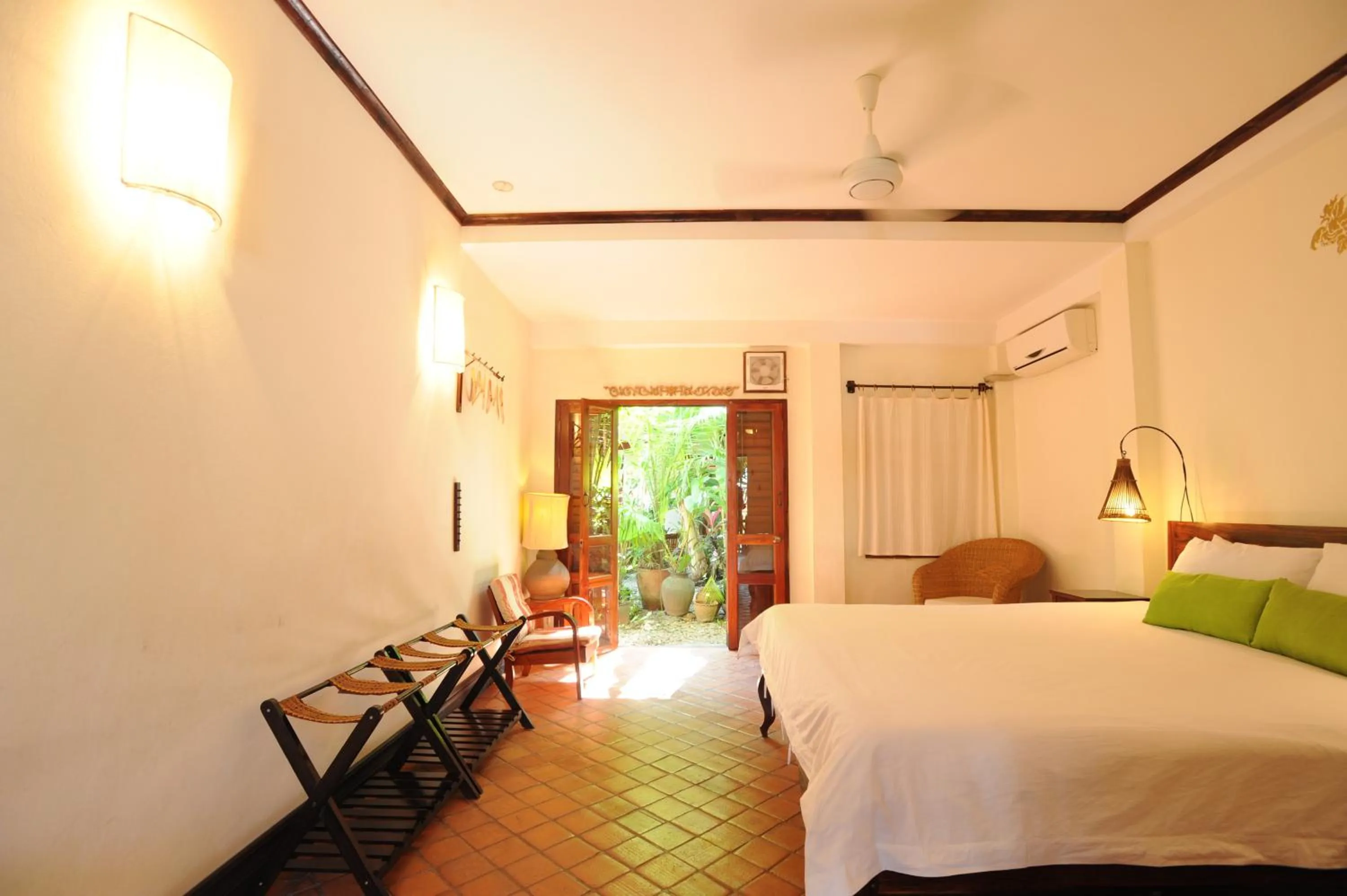 Triple Room with Garden View - single occupancy in Lotus Villa