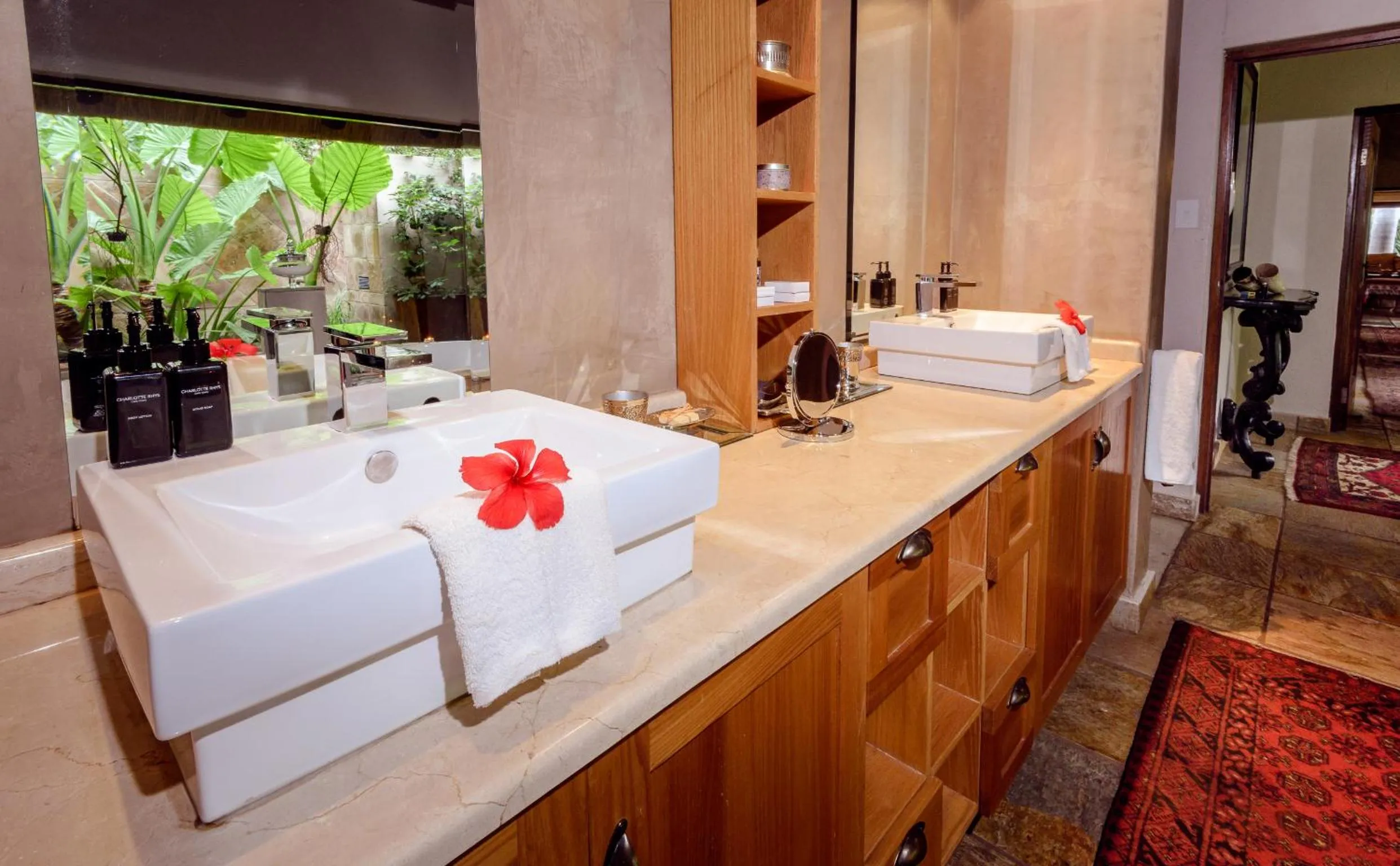 Suite - single occupancy in Khaya Ndlovu Safari Manor