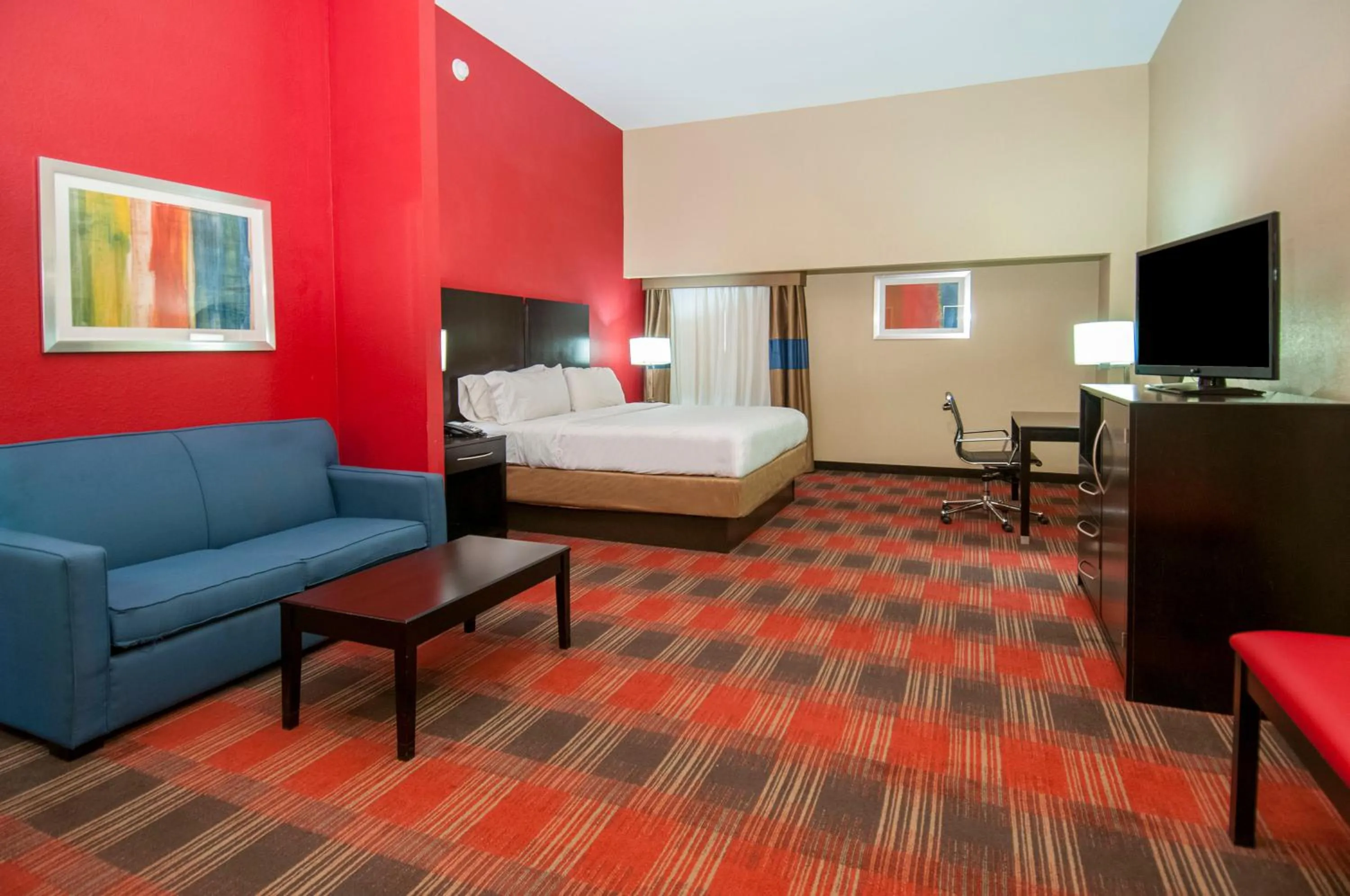 King Suite - Non-Smoking in Holiday Inn Express & Suites Jackson Downtown - Coliseum by IHG