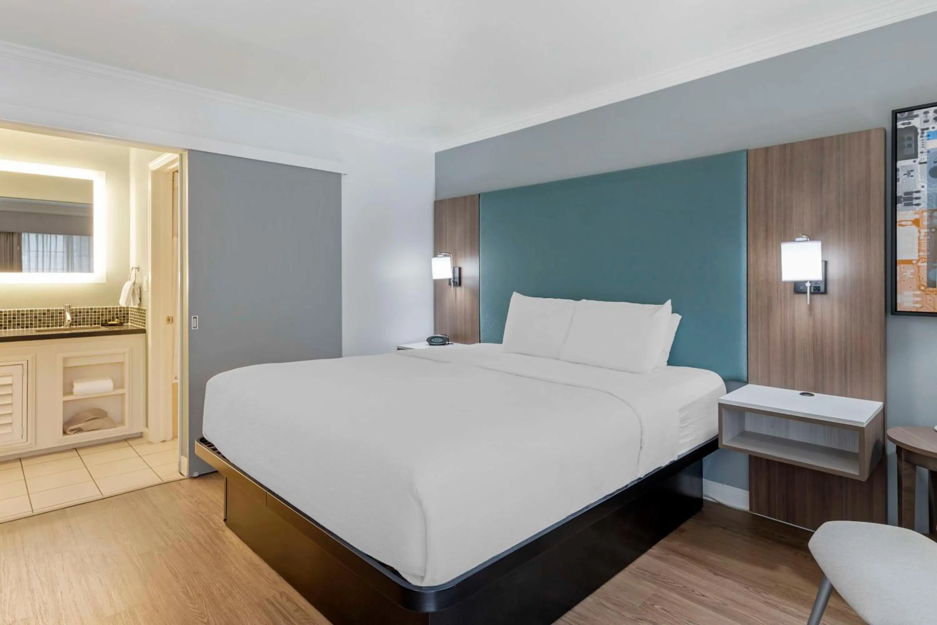 King Room - Non-Smoking in Best Western Plus Riviera