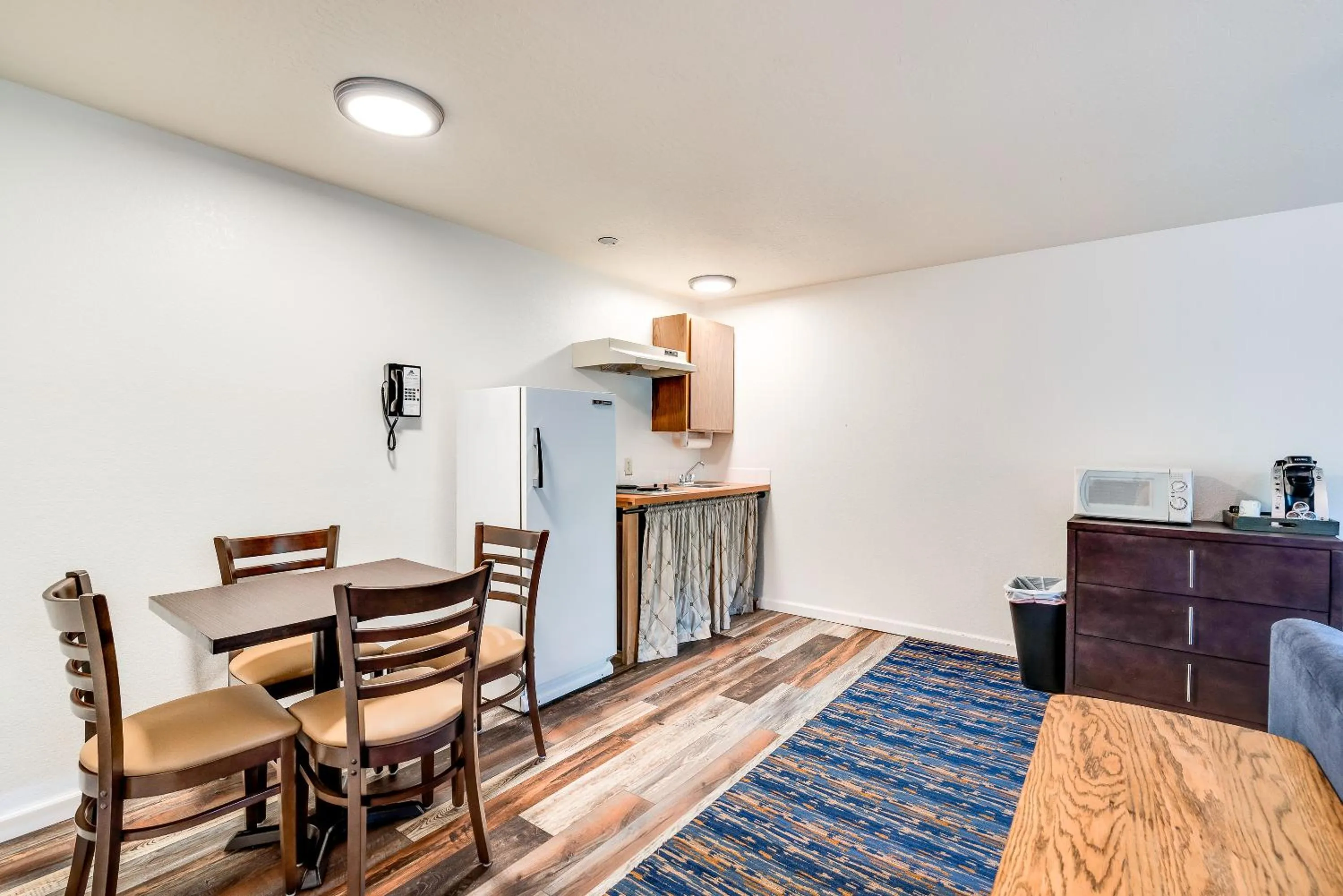 Family Suite in Alpine Rivers Inn