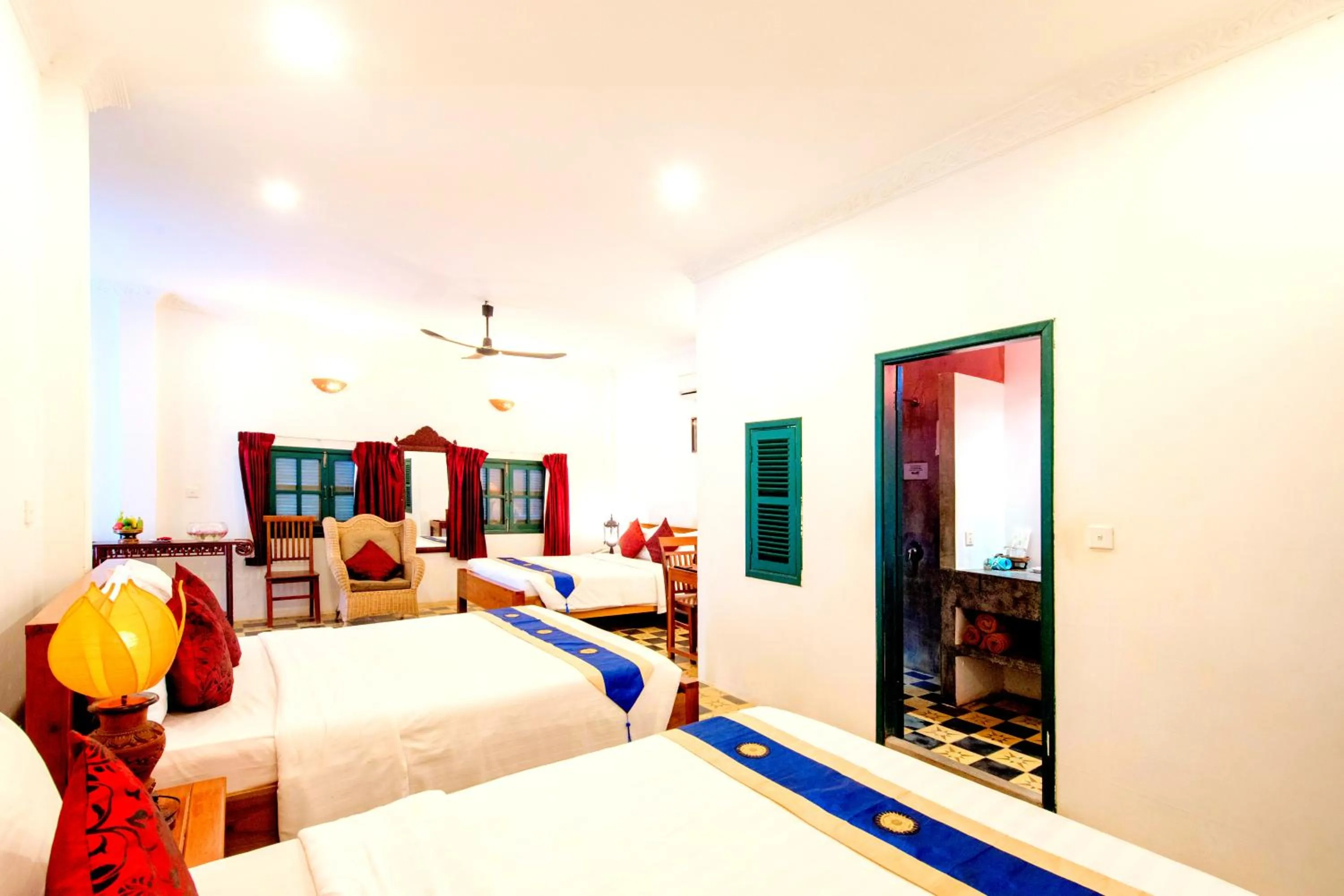 Deluxe Triple Room in Residence Wat Damnak