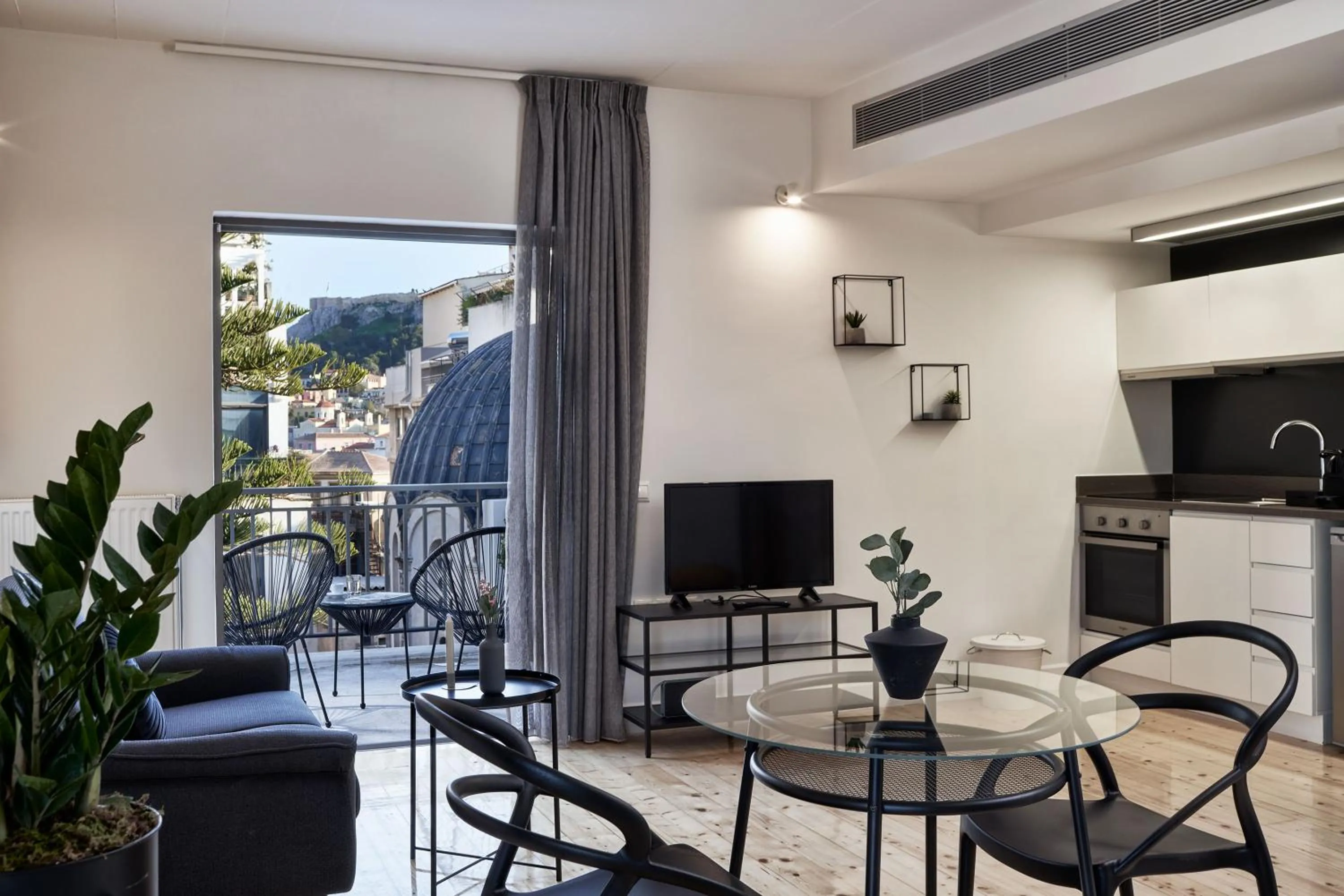 Loft Suite in MONO Lofts