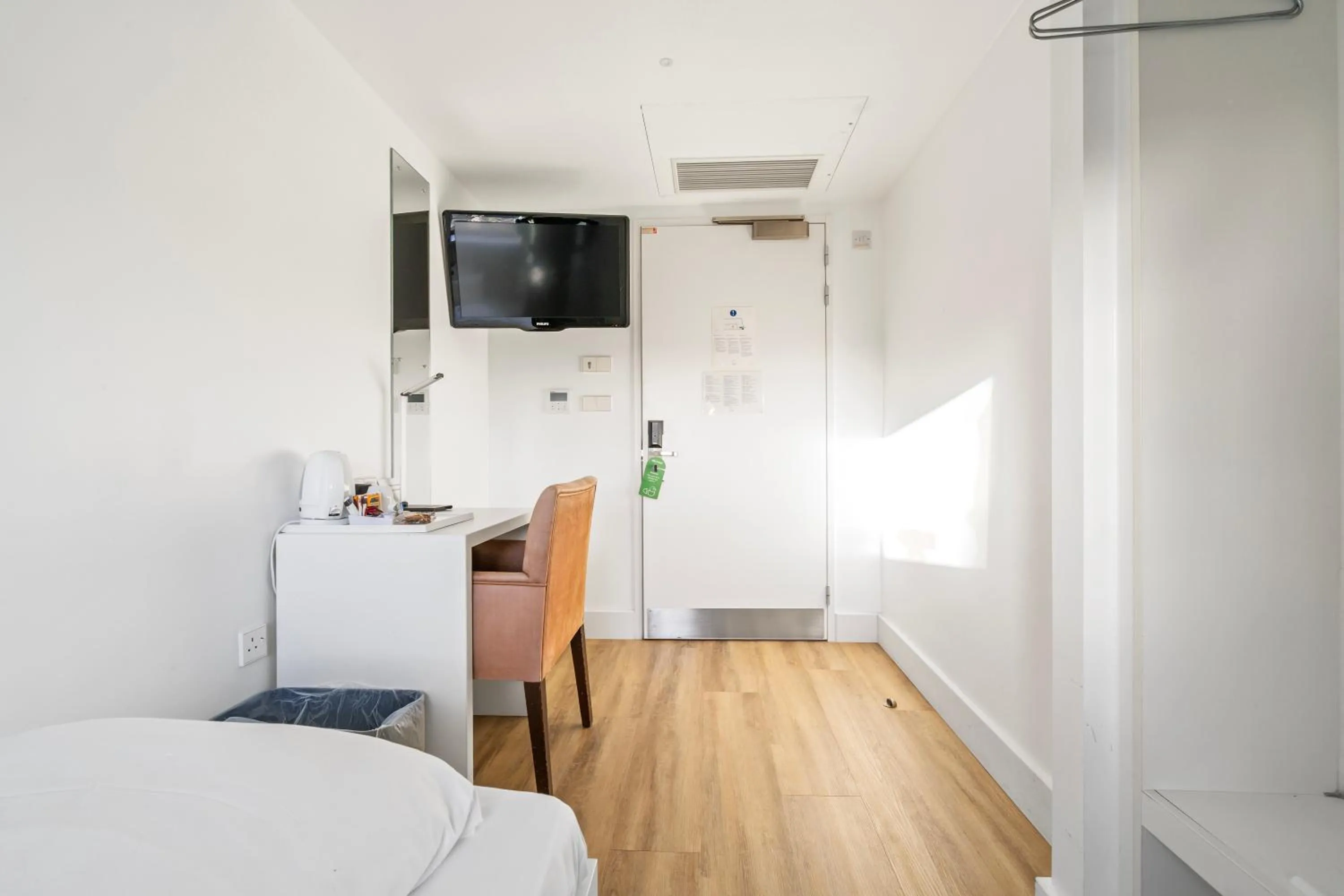 Single Room in mk hotel london