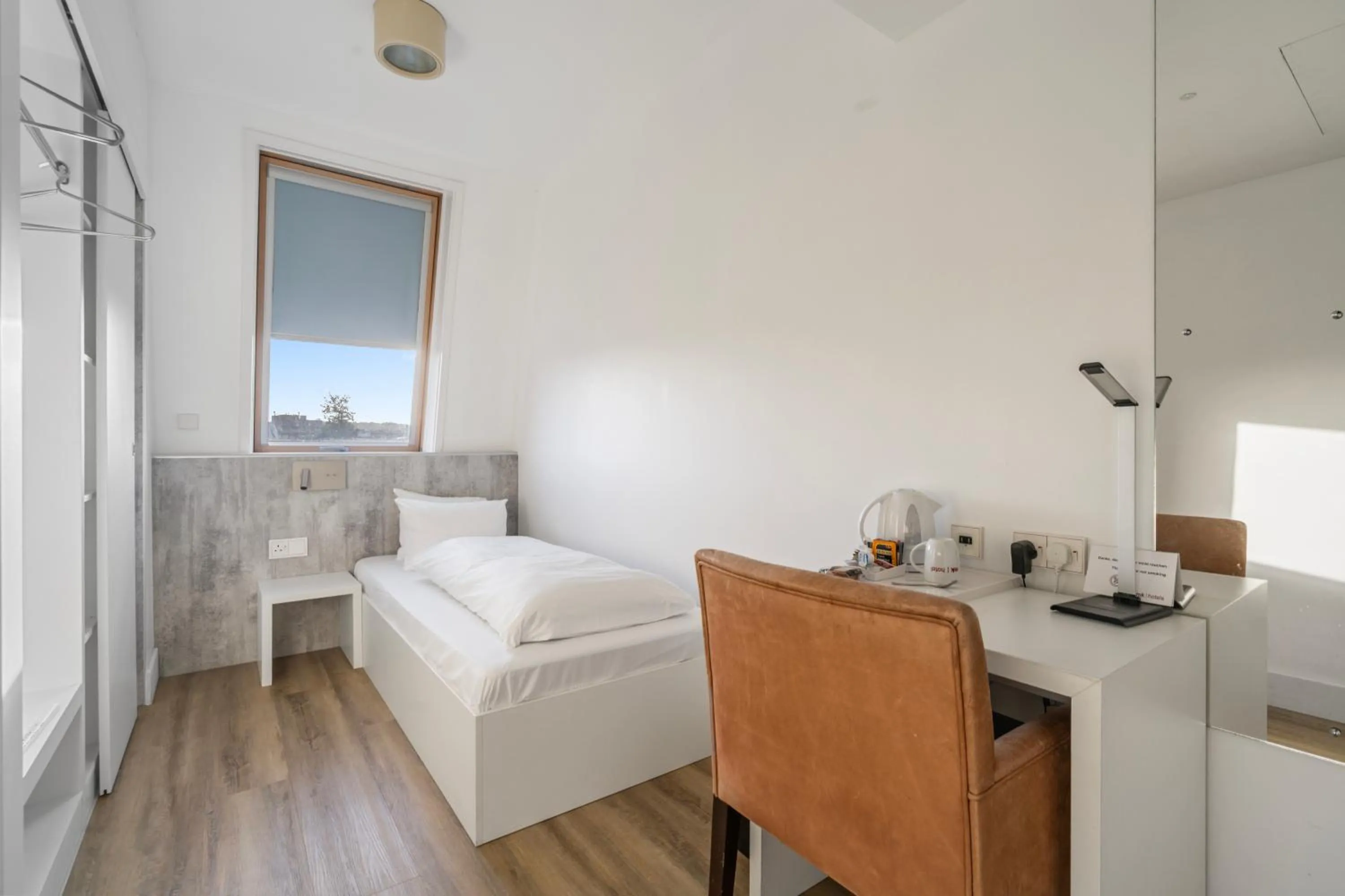 Single Room in mk hotel london