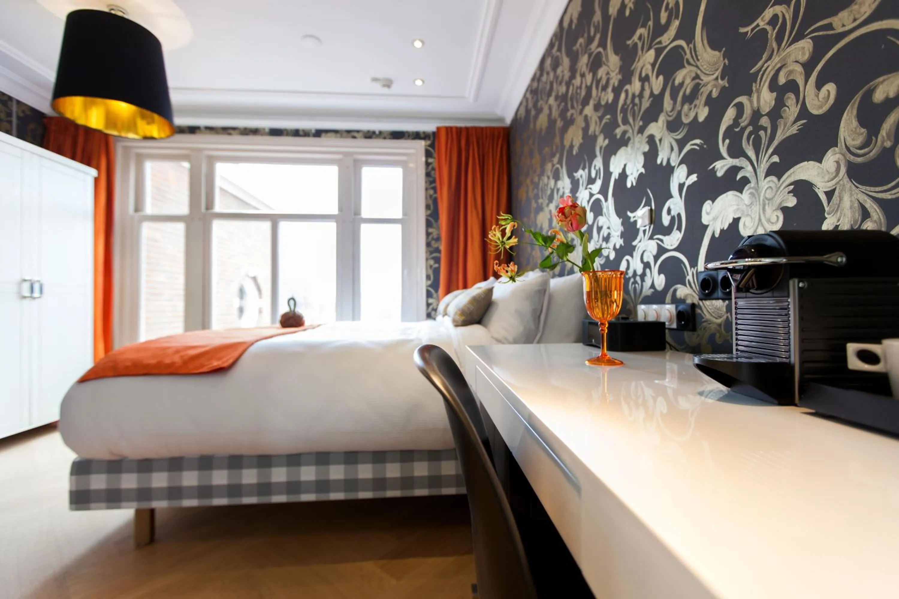 Deluxe Double Room with Canal View in Amsterdam Canal Hotel