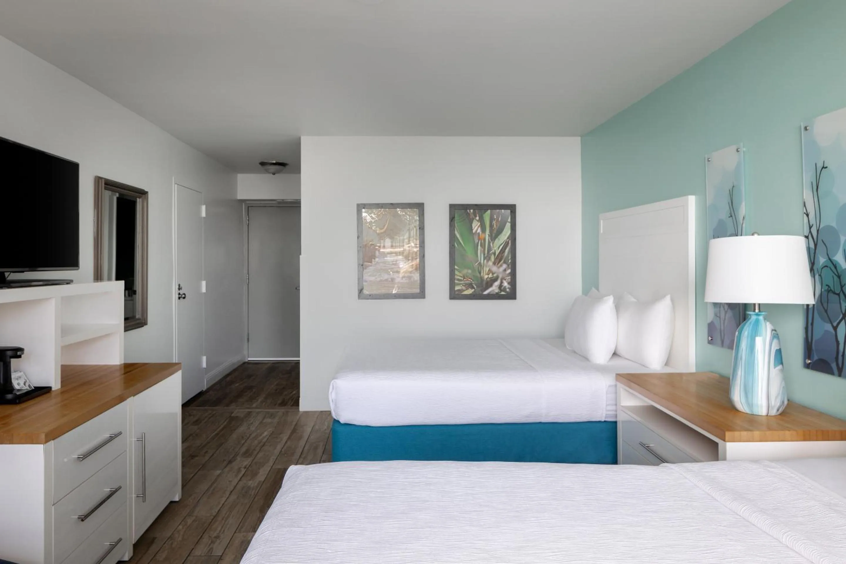 Queen Room with Sea View in Tides Folly Beach, Charleston's Oceanfront Hotel