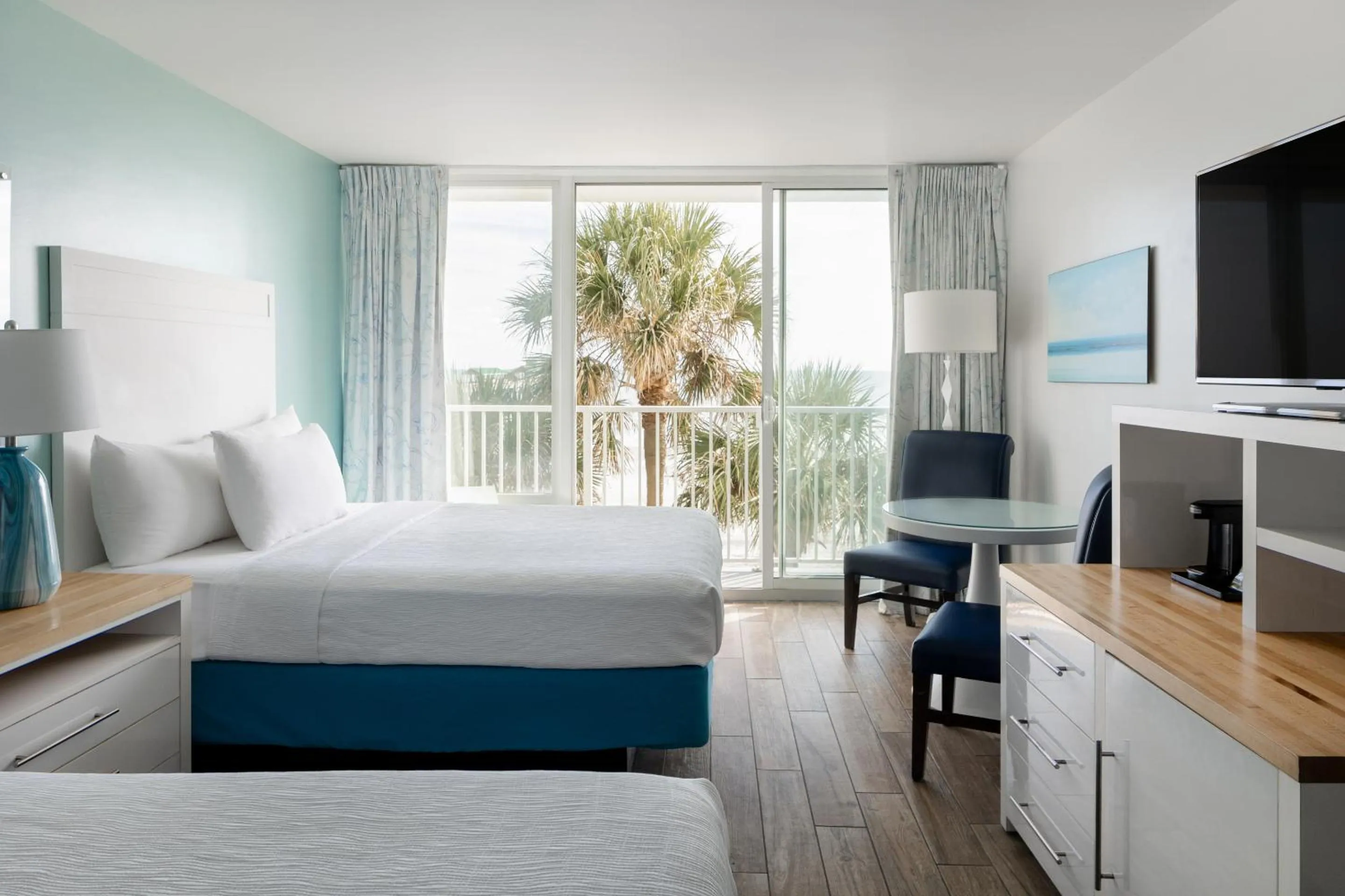 Deluxe Double Room with Sea View in Tides Folly Beach, Charleston's Oceanfront Hotel