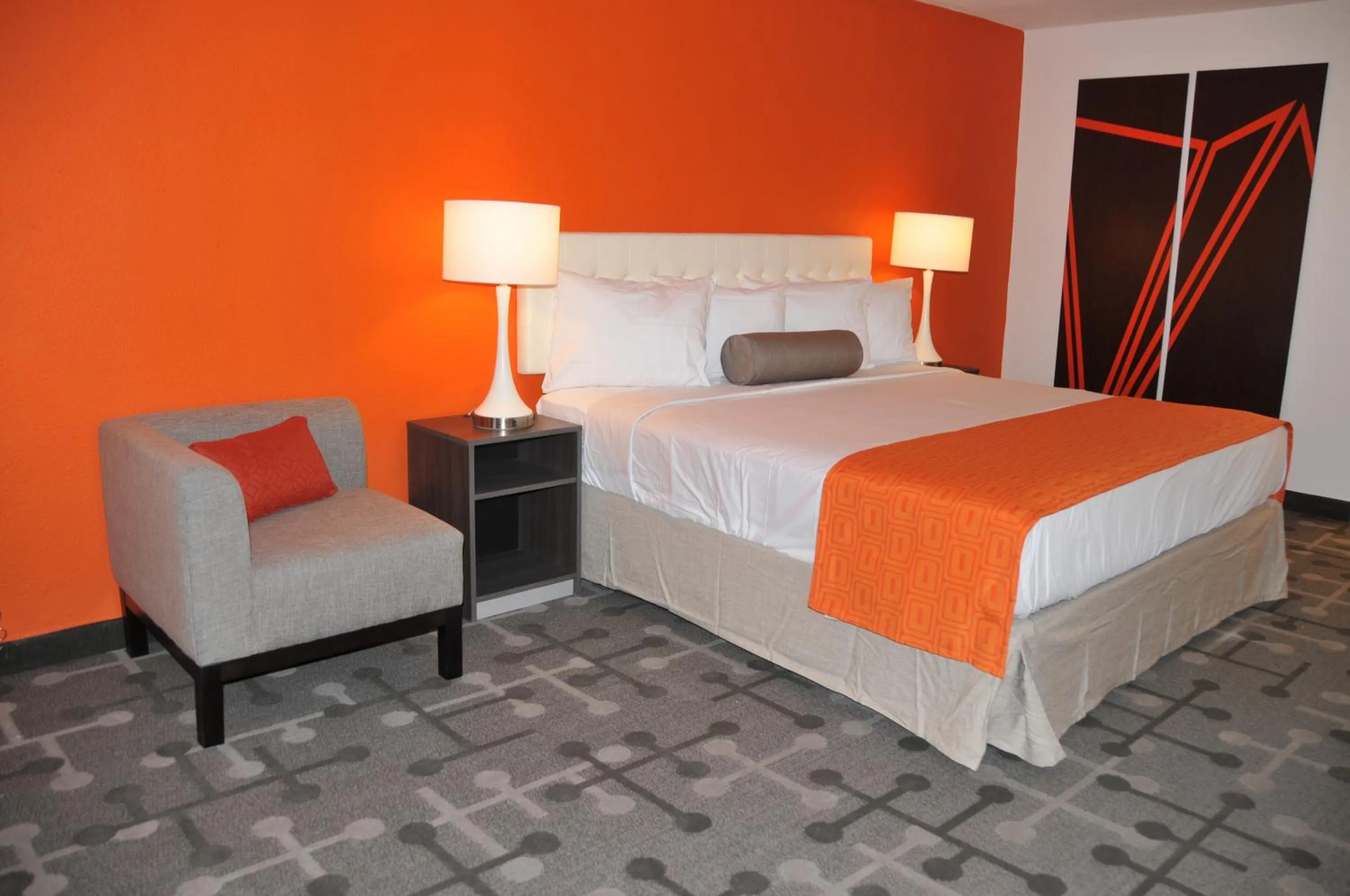 King Room - Non-Smoking in Howard Johnson by Wyndham Florence