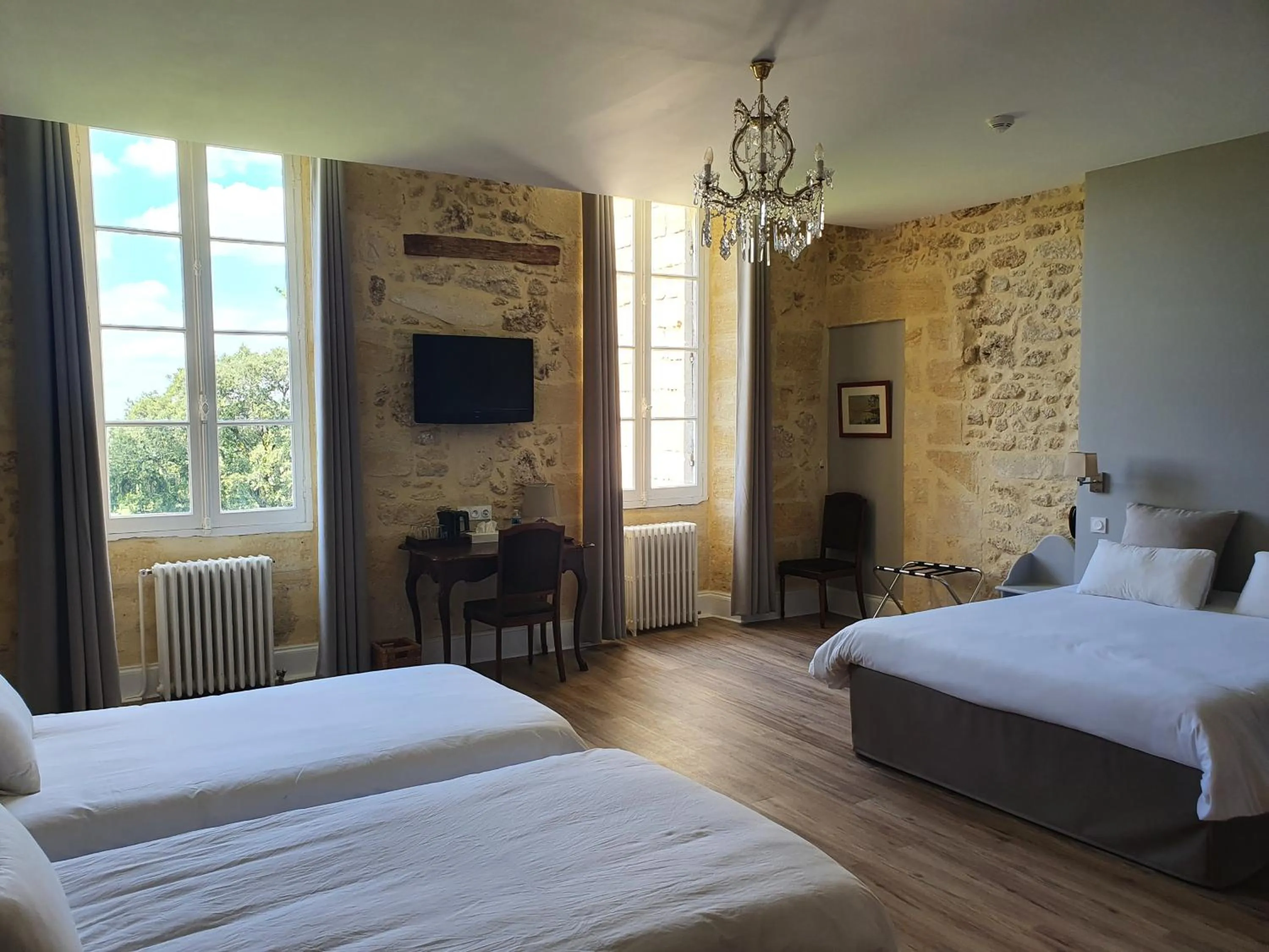 Quadruple Room in Château Fleur de Roques - Puisseguin Saint Emilion