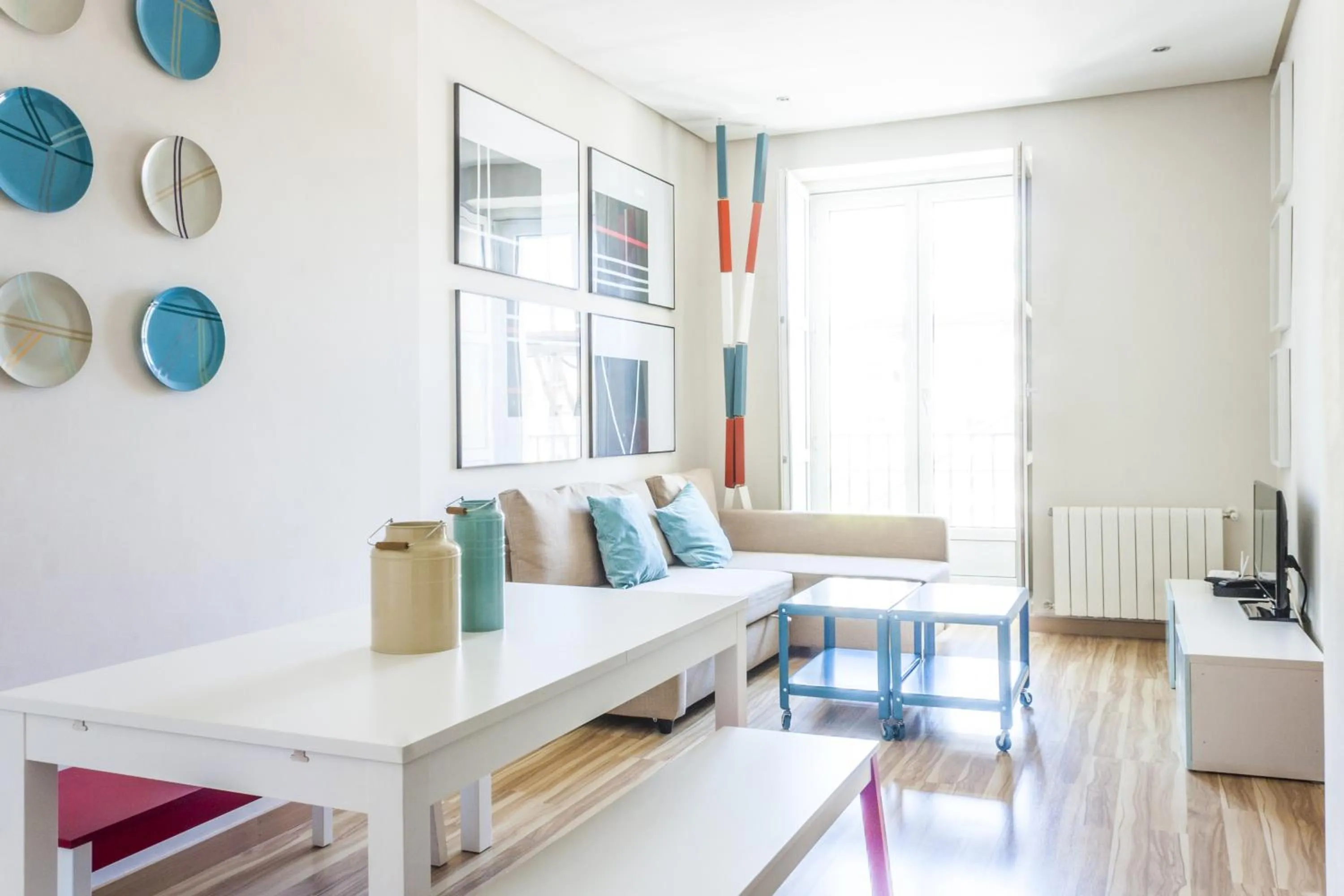 One-Bedroom Apartment in Mola Suites