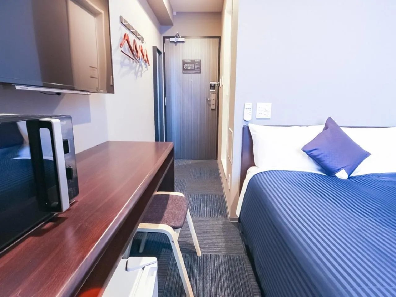Double room with Small Double Bed - single occupancy - Smoking in HOTEL LiVEMAX Yokohama-Eki Nishiguchi