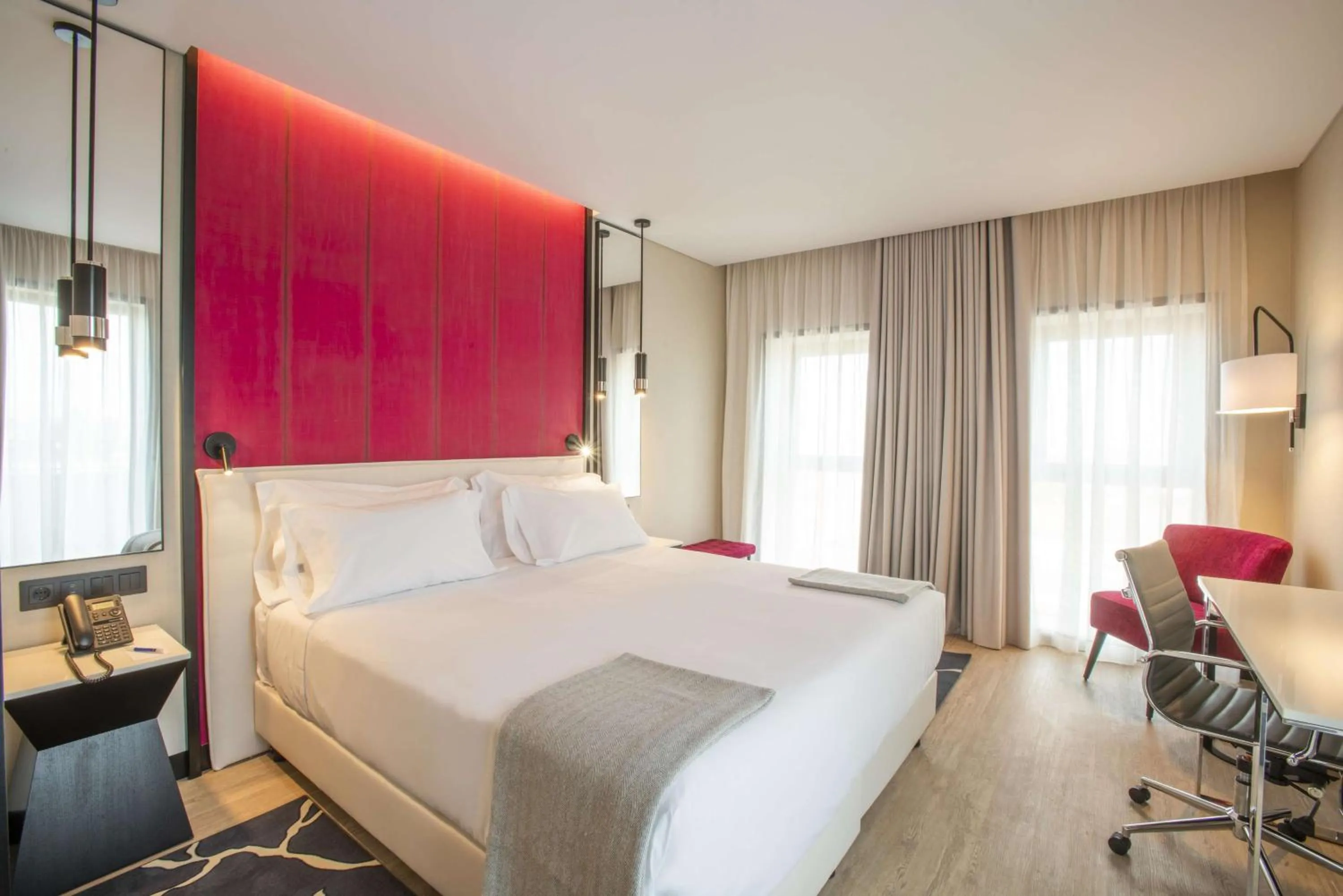 Superior Double or Twin Room in NH Porto Jardim