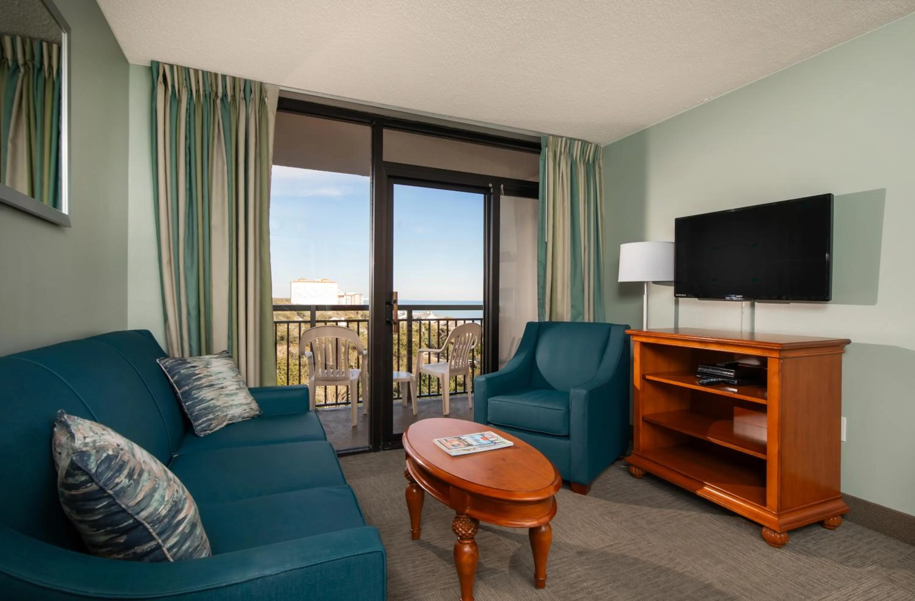 King Suite with Ocean View in Grande Shores Ocean Resorts Condominiums
