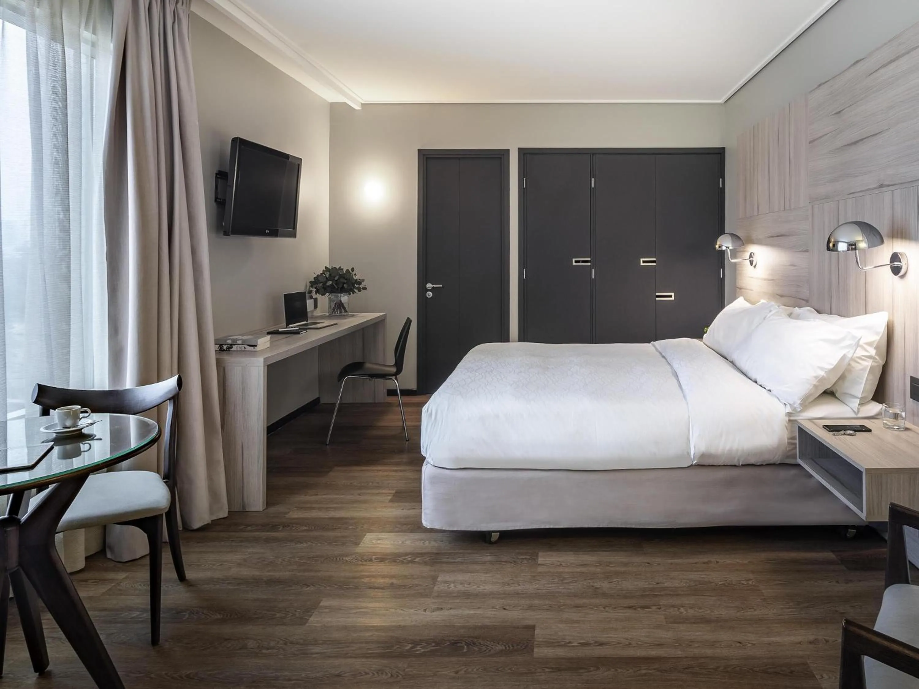 Junior King Suite in Pullman Santiago Vitacura