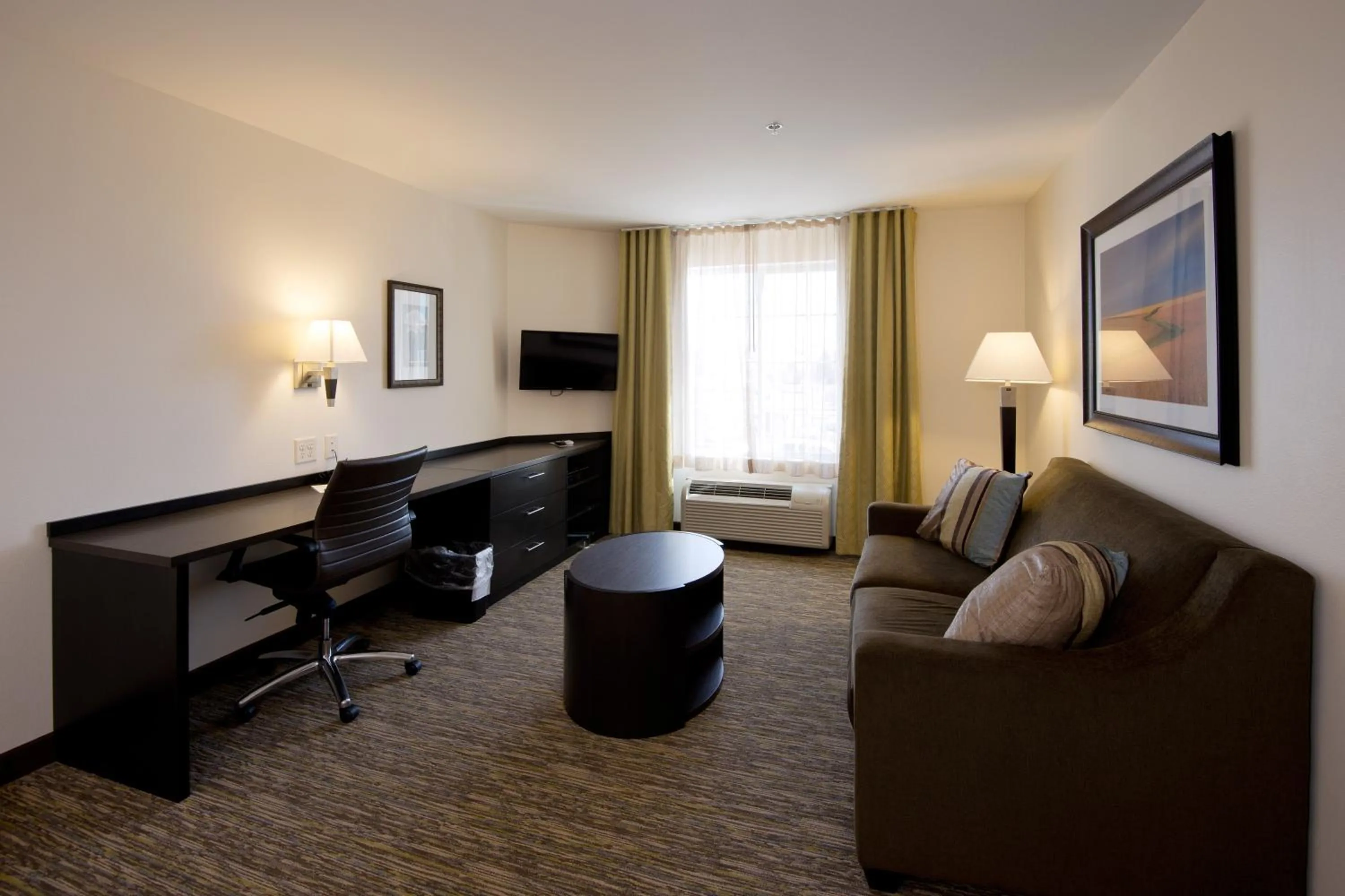 One-Bedroom King Suite in Candlewood Suites Greeley by IHG