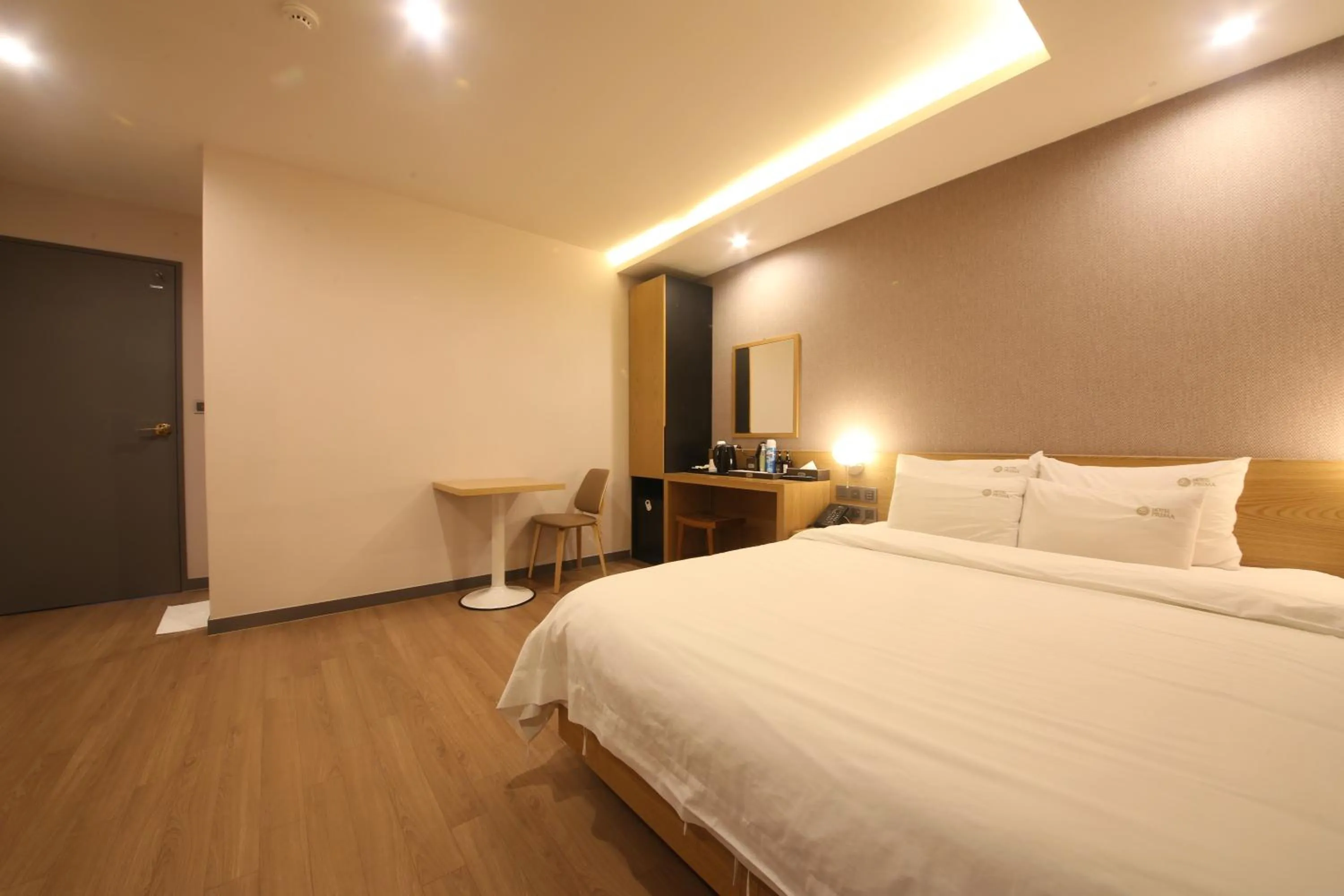 Standard Double Room in Hotel Prima Busan