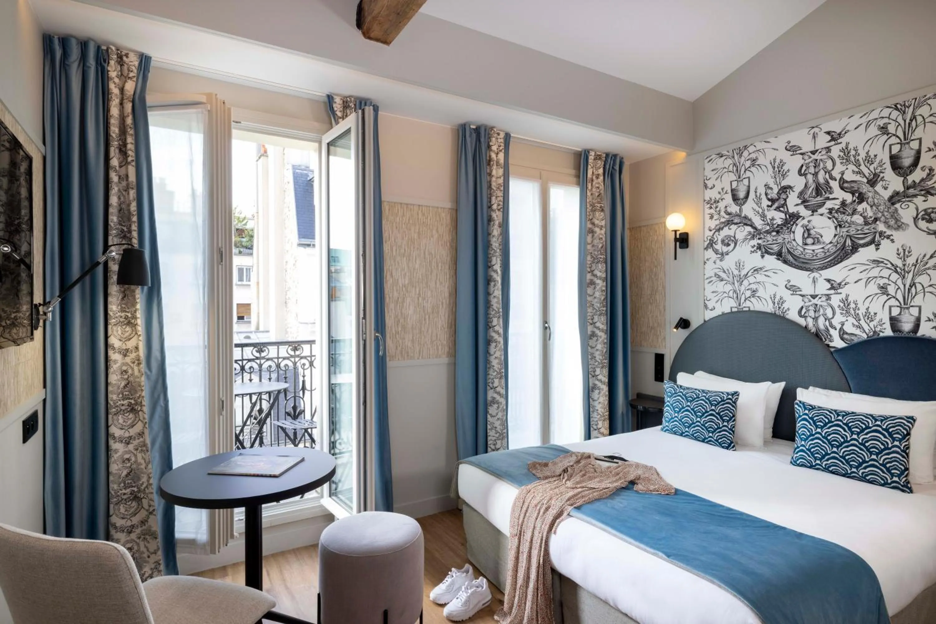 Superior Double or Twin Room with Balcony  in Grand Hôtel Lévêque
