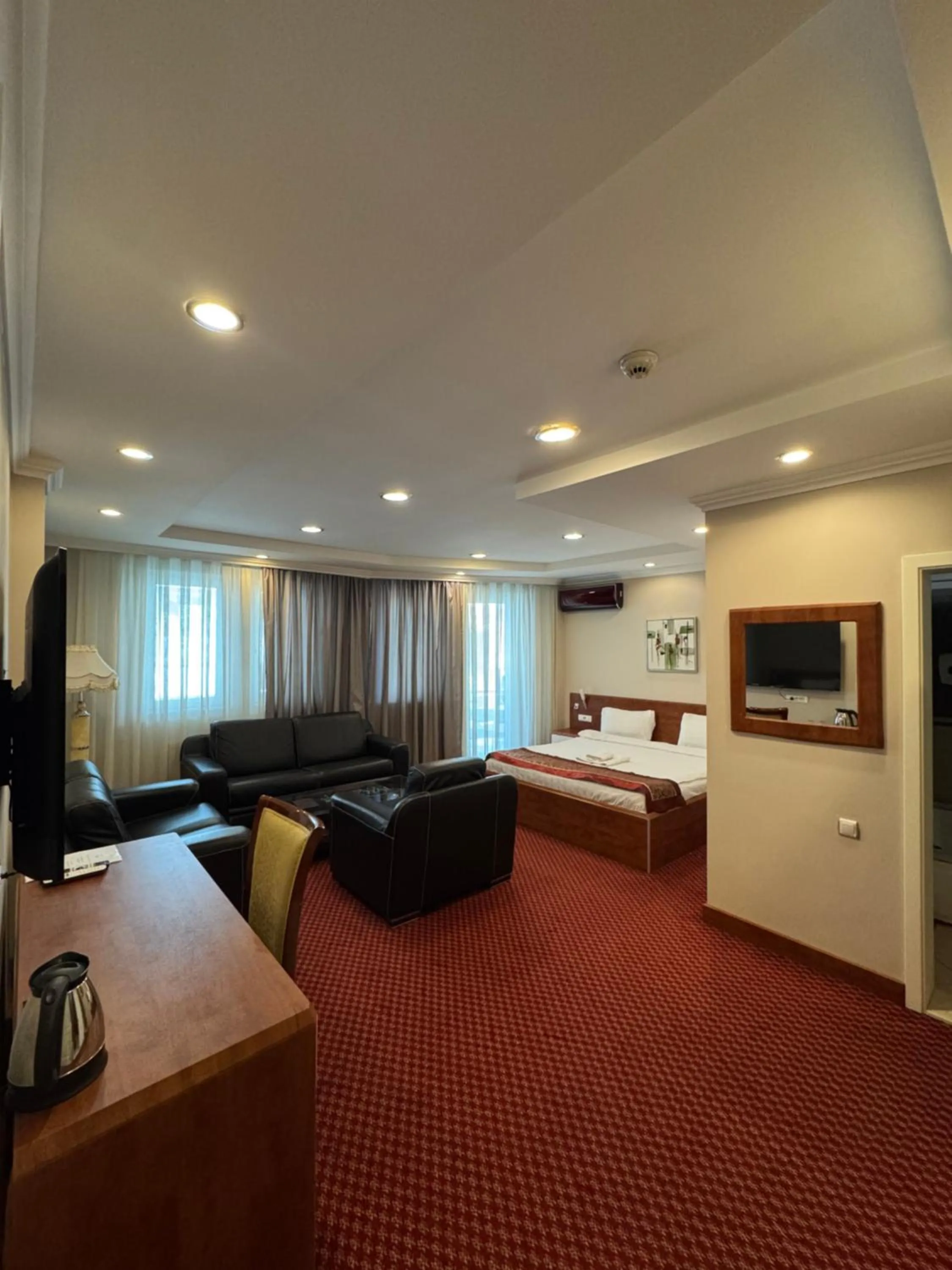 Superior Double Room in Hotel Royal