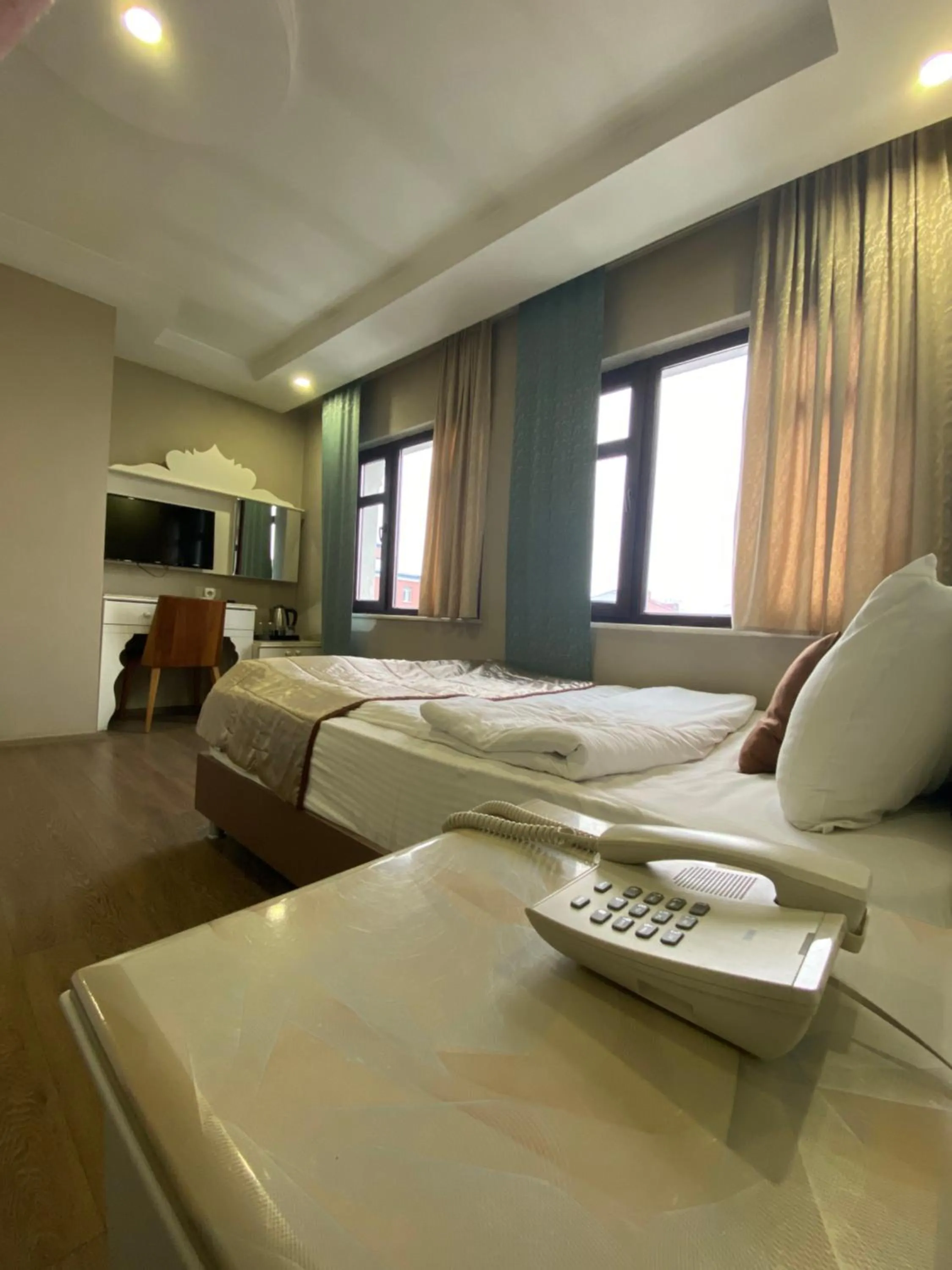Economy Double Room in Hotel Kent Ani