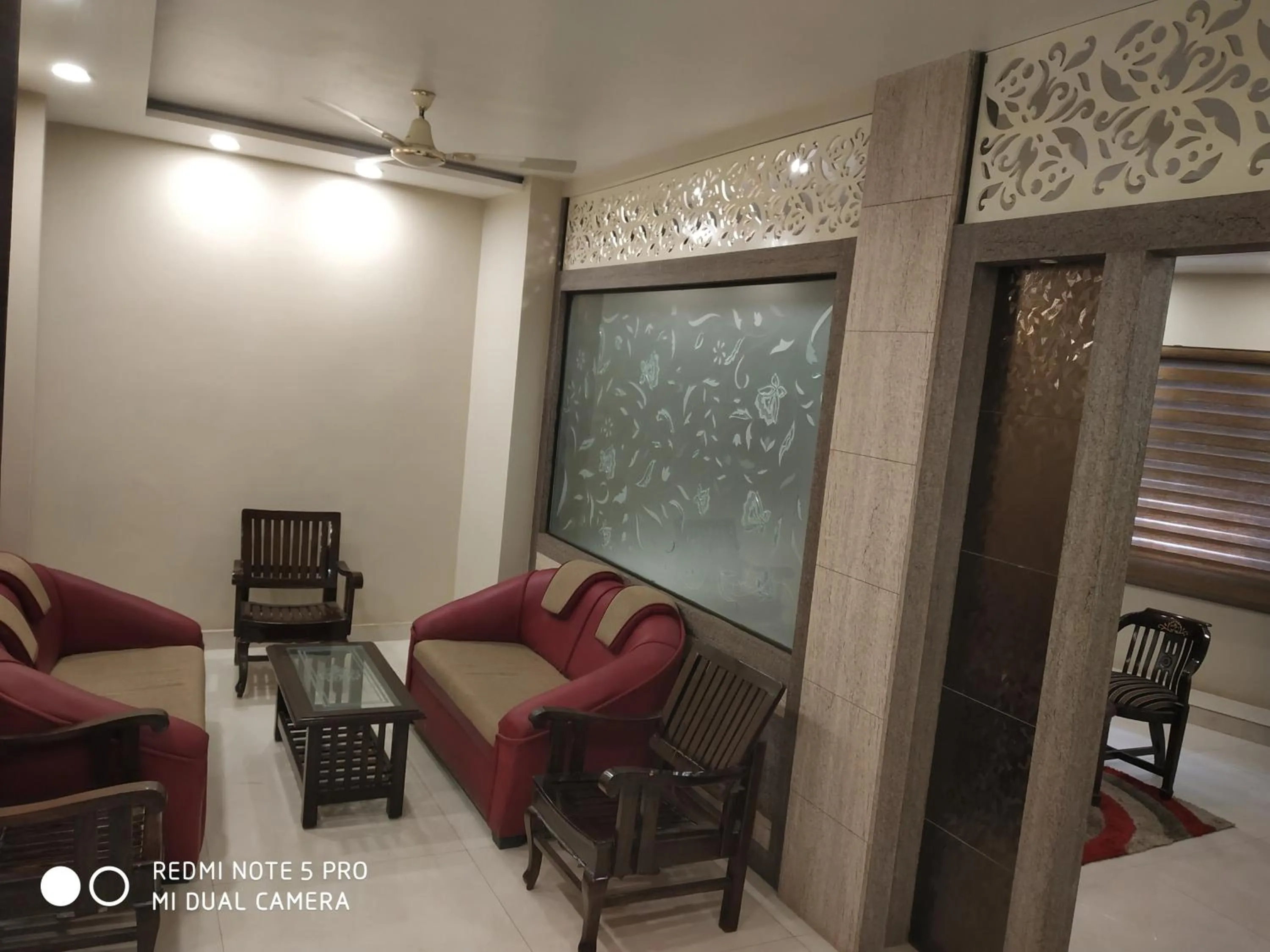 Deluxe Suite in Hotel Aadesh Palace