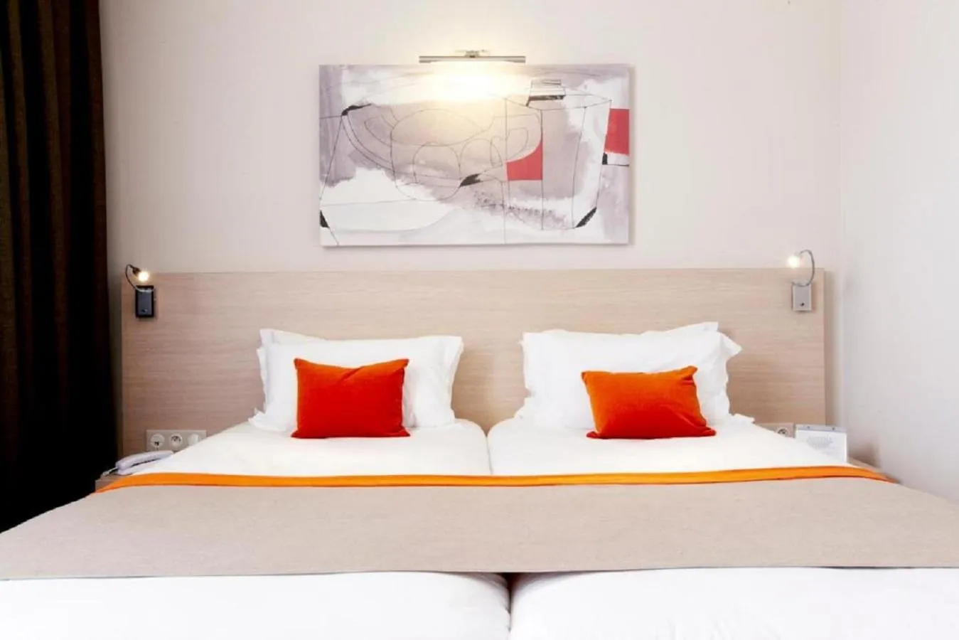 Twin Room in Kyriad Prestige Vannes Centre-Palais des Arts