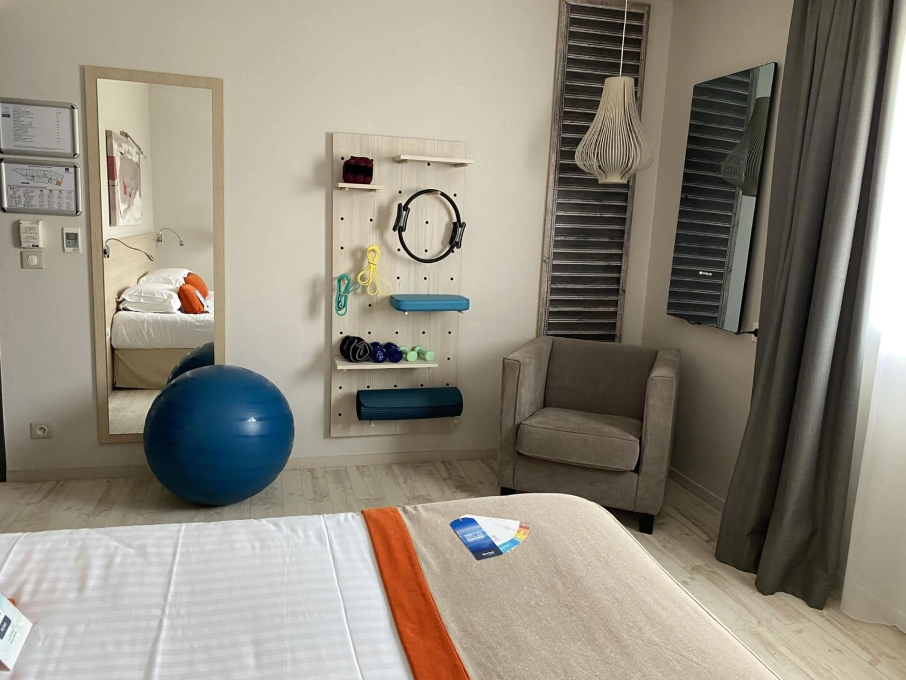 Fitup Double Room in Kyriad Prestige Vannes Centre-Palais des Arts